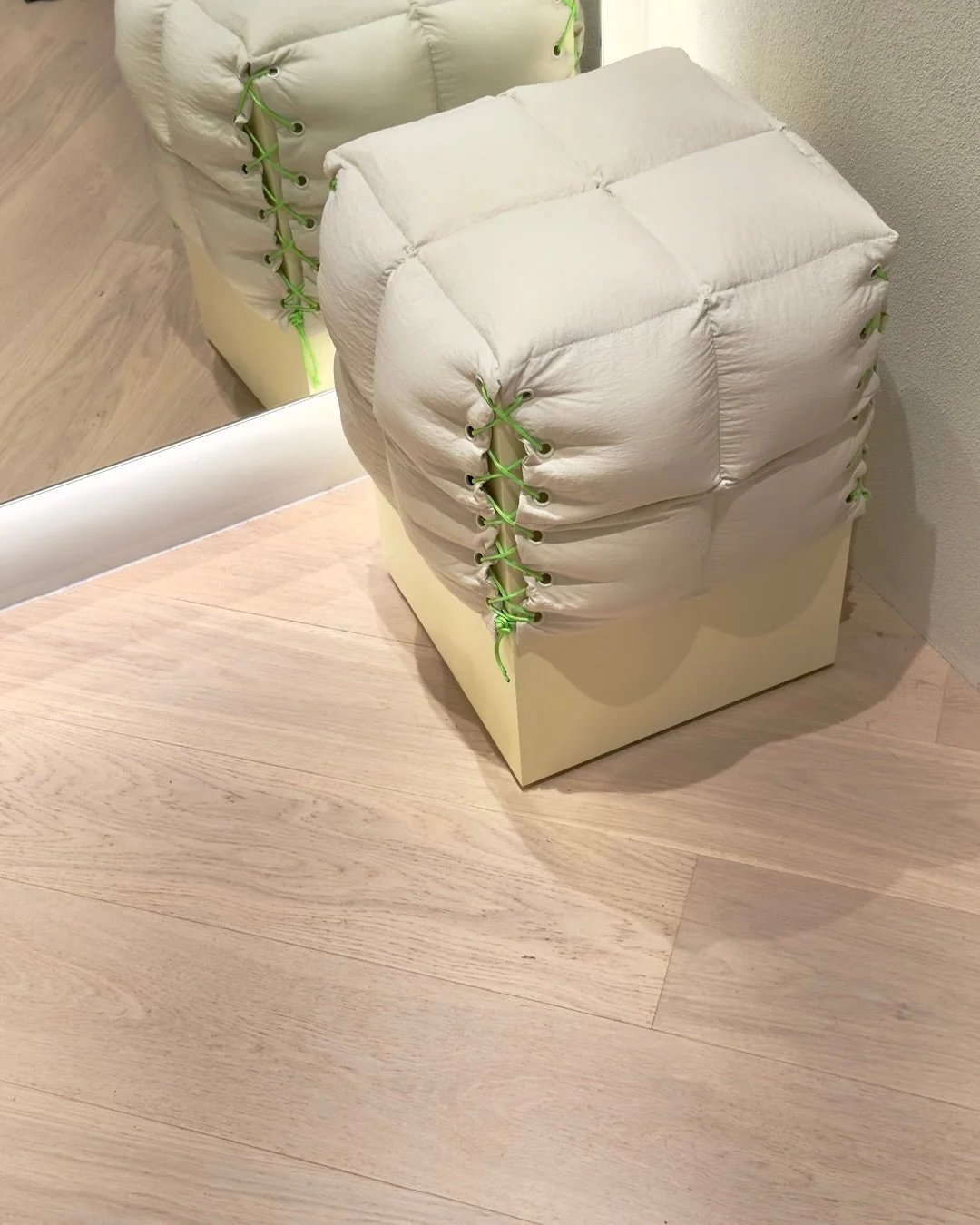 Fabric and form, stitched with intent @alpha60thelabel 
~ Sculptural seating that feels architectural
~ Soft material doing structural work
~ Design that rewards a closer look

Shot by @el_glanic