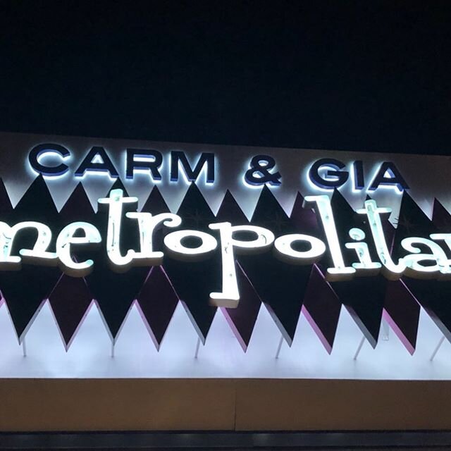 Go visit our fun and tasty new neighbors - Carm &amp; Gia Metropolitan. Great burgers, hot dogs, shakes, breakfast burritos and other tasty treats - now open at 9598 E Montview Blvd.  #thegreat80238 #carm&amp;Gia #burgers #auroracolorado #teamreinven