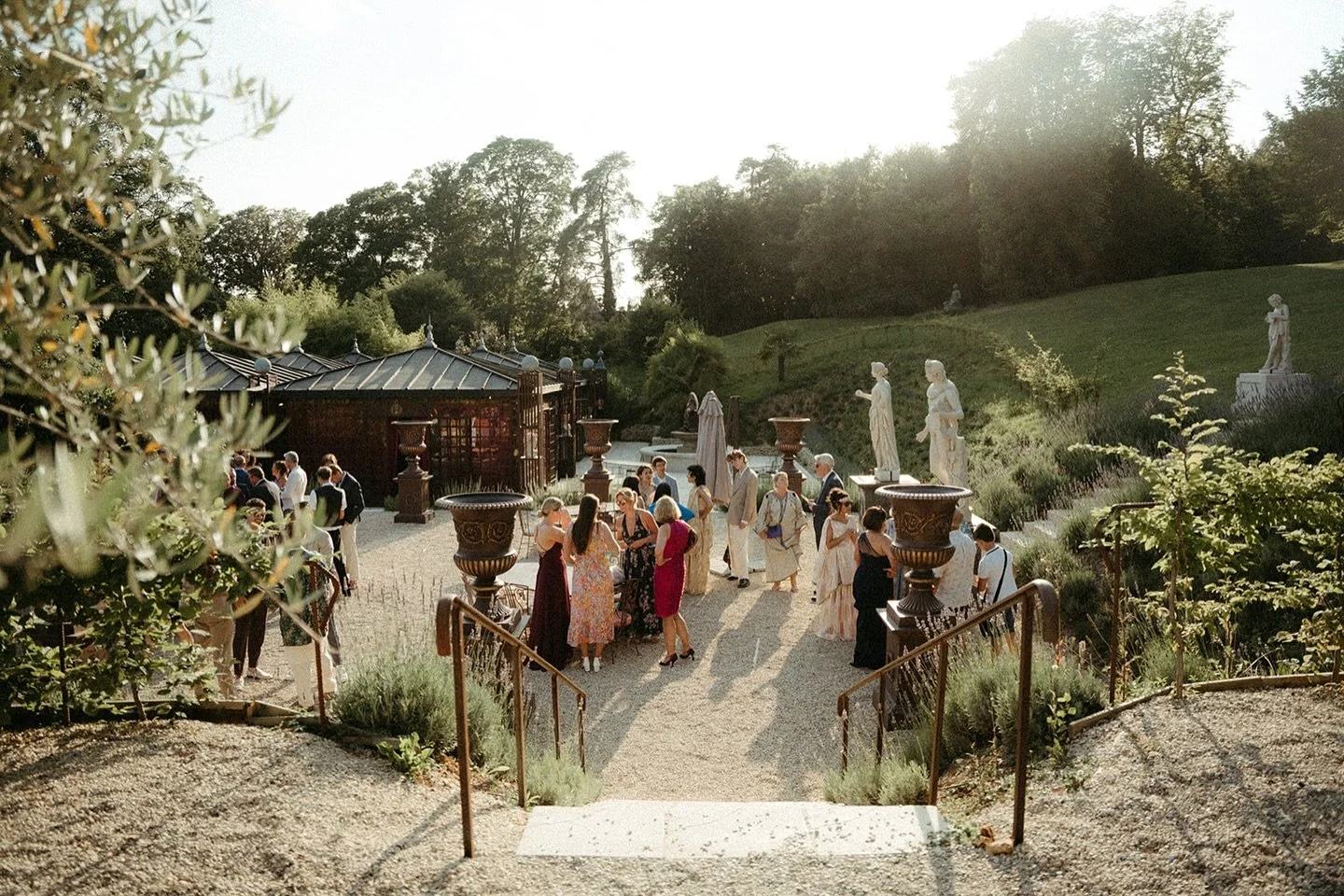 The statues are watching us, 2024

Venue: @chateaudevallery 
Catering: @48_heures_traiteur_ 

#ParisWeddingPhotographer
#LuxuryWedding
#FineArtWedding
#DestinationWedding
#LuxuryBride
#RomanticWeddingPhotography
#WeddingInParis
#PhotographeMariagePar