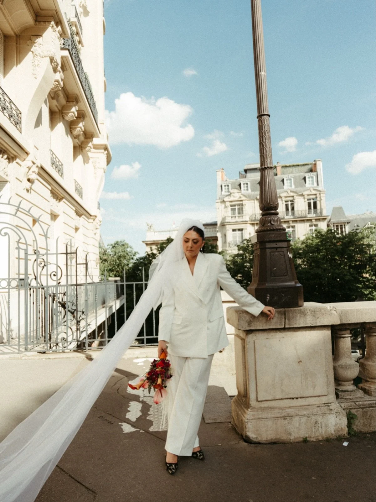 It&rsquo;s the details for me 😍😍

Bride @mynameishajraa 

#photographemariageparis
#parisweddingphotographer
#francedestinationwedding