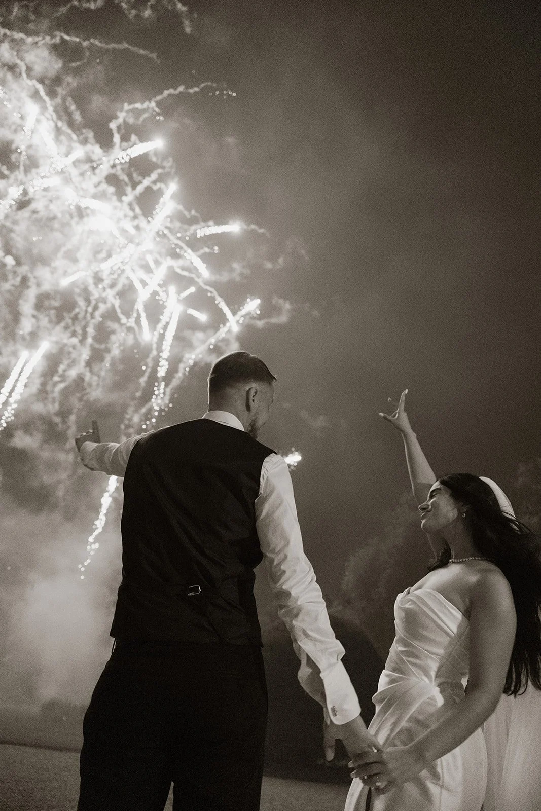 Clémentine & Nicolas B&W - _elinachantelweddings-170.jpg