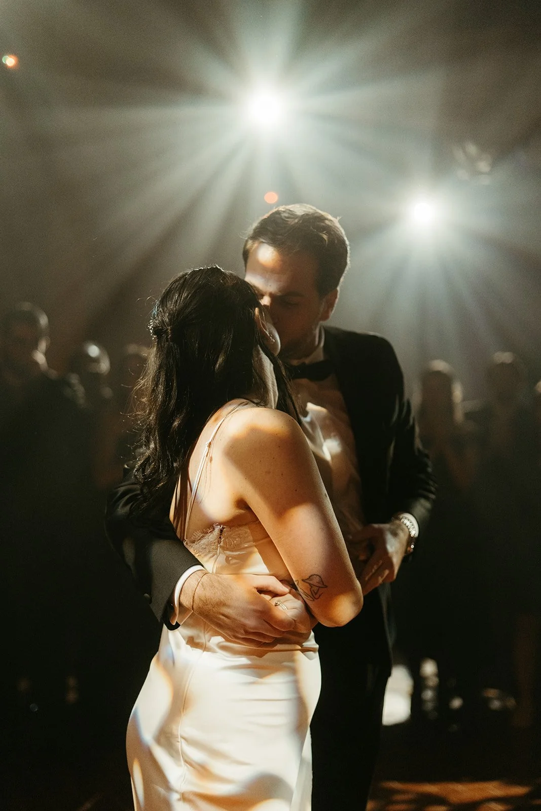 Ludmilla&Charles - d-day - _elinachantelweddings-1073.jpg