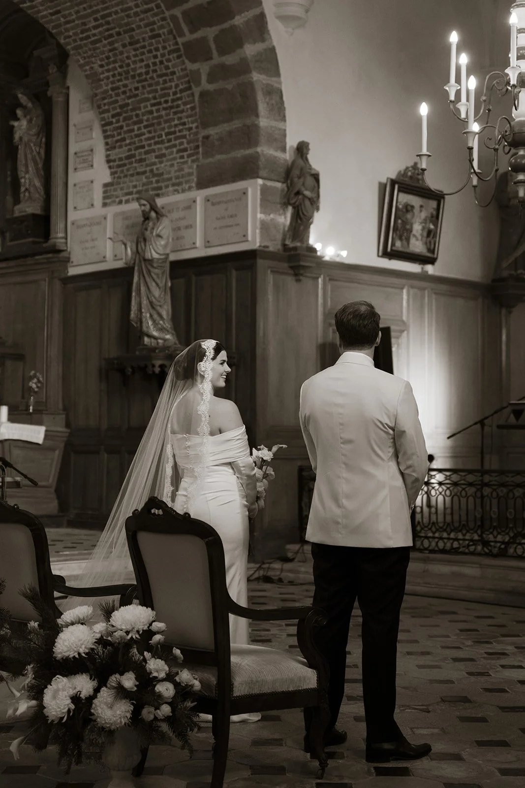 Ludmilla&Charles - d-day B&W - _elinachantelweddings-081.jpg