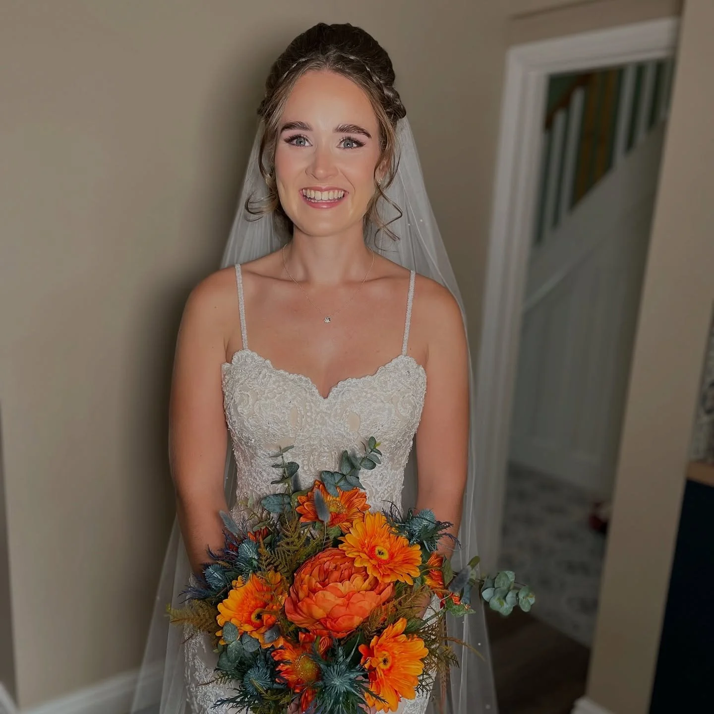 Who else loves a colourful bouquet 💐🫶🏼

Makeup: Jess @faces_makeup_ 

#weddingmakeup #mualeeds #muayork #muayorkshire #leedsmakeupartist #yorkshiremakeupartist #charlottetilbury #bridesmaidmakeup #bridalmakeup #nars