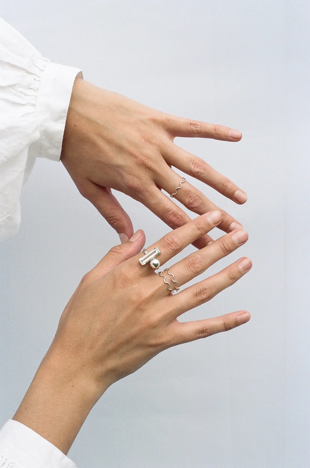 Fine wavy ring