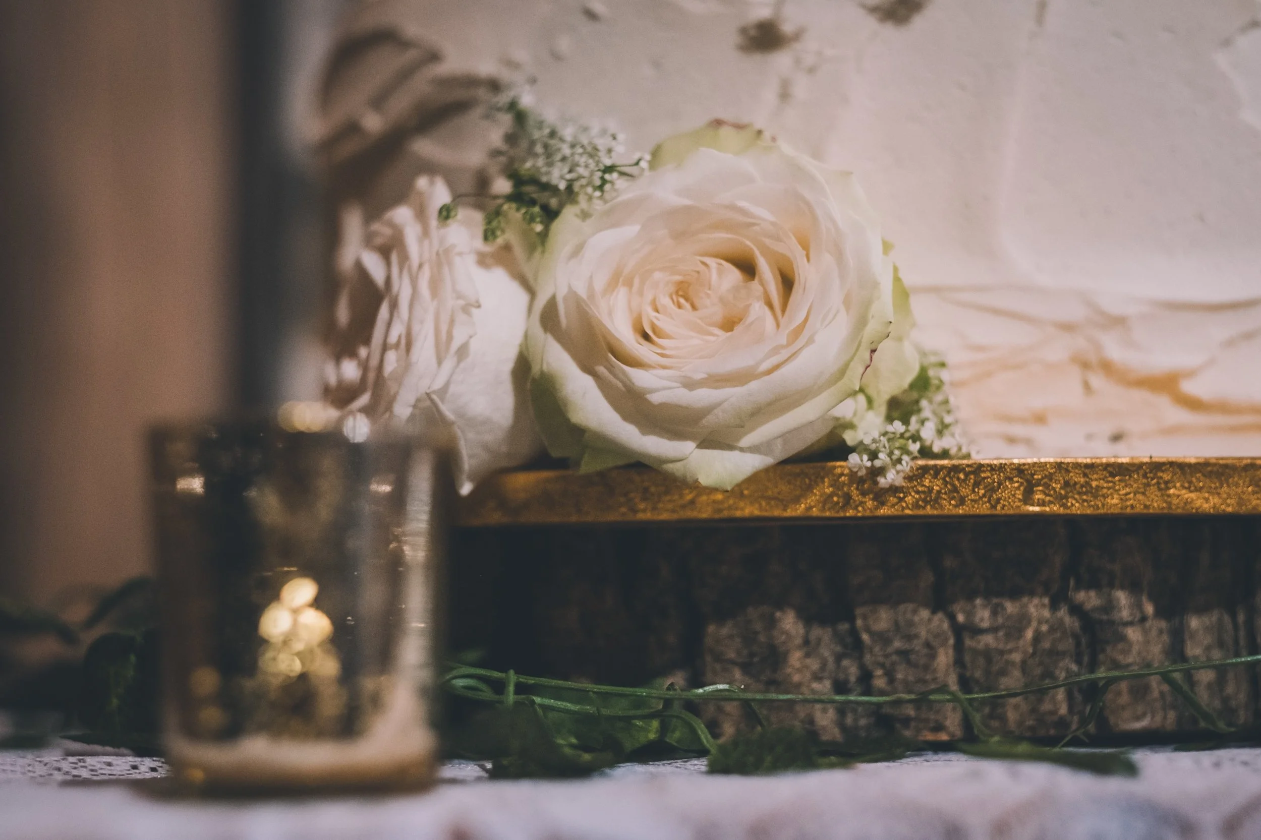 Finding a modern wedding cake designer in London and Surrey