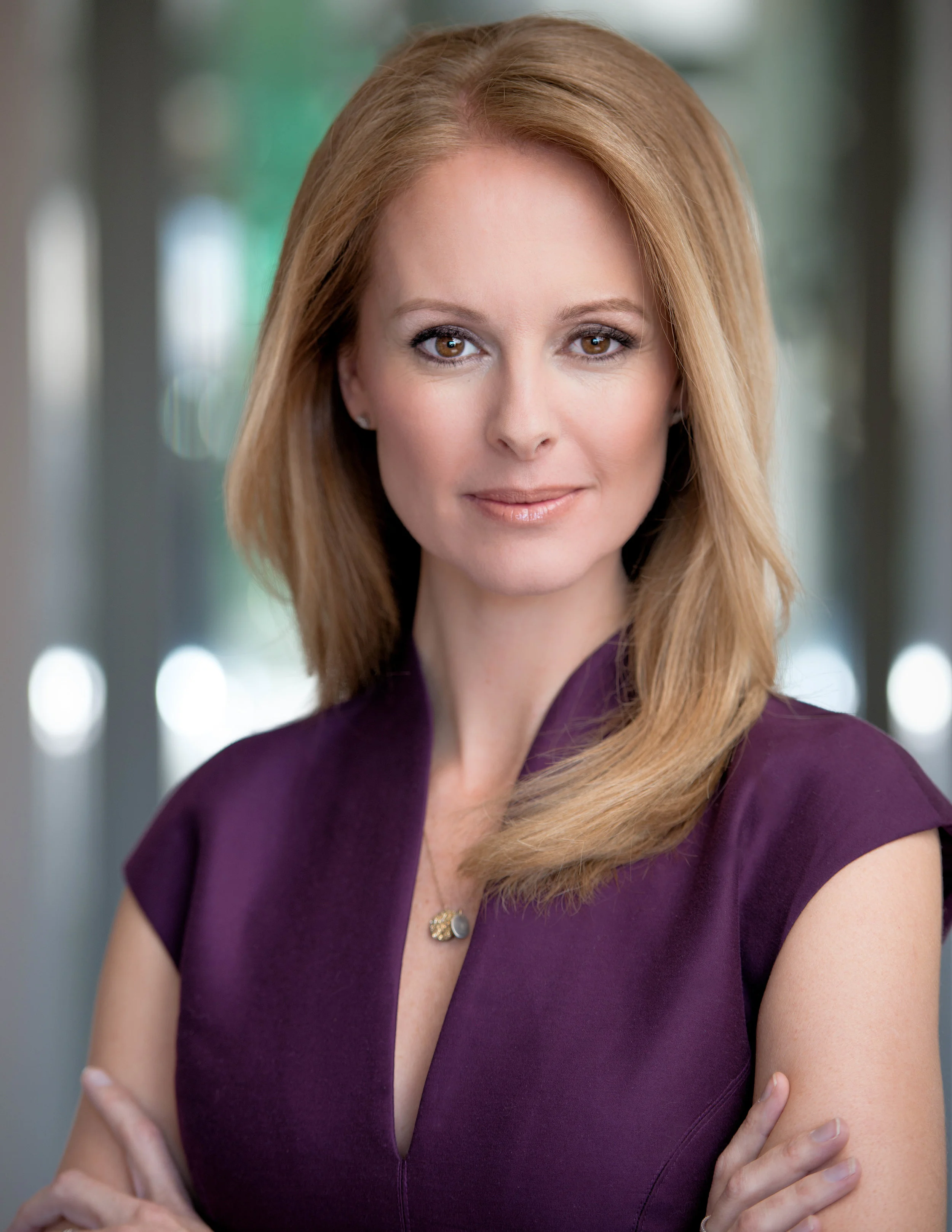 Victoria Arbiter headshot.jpg
