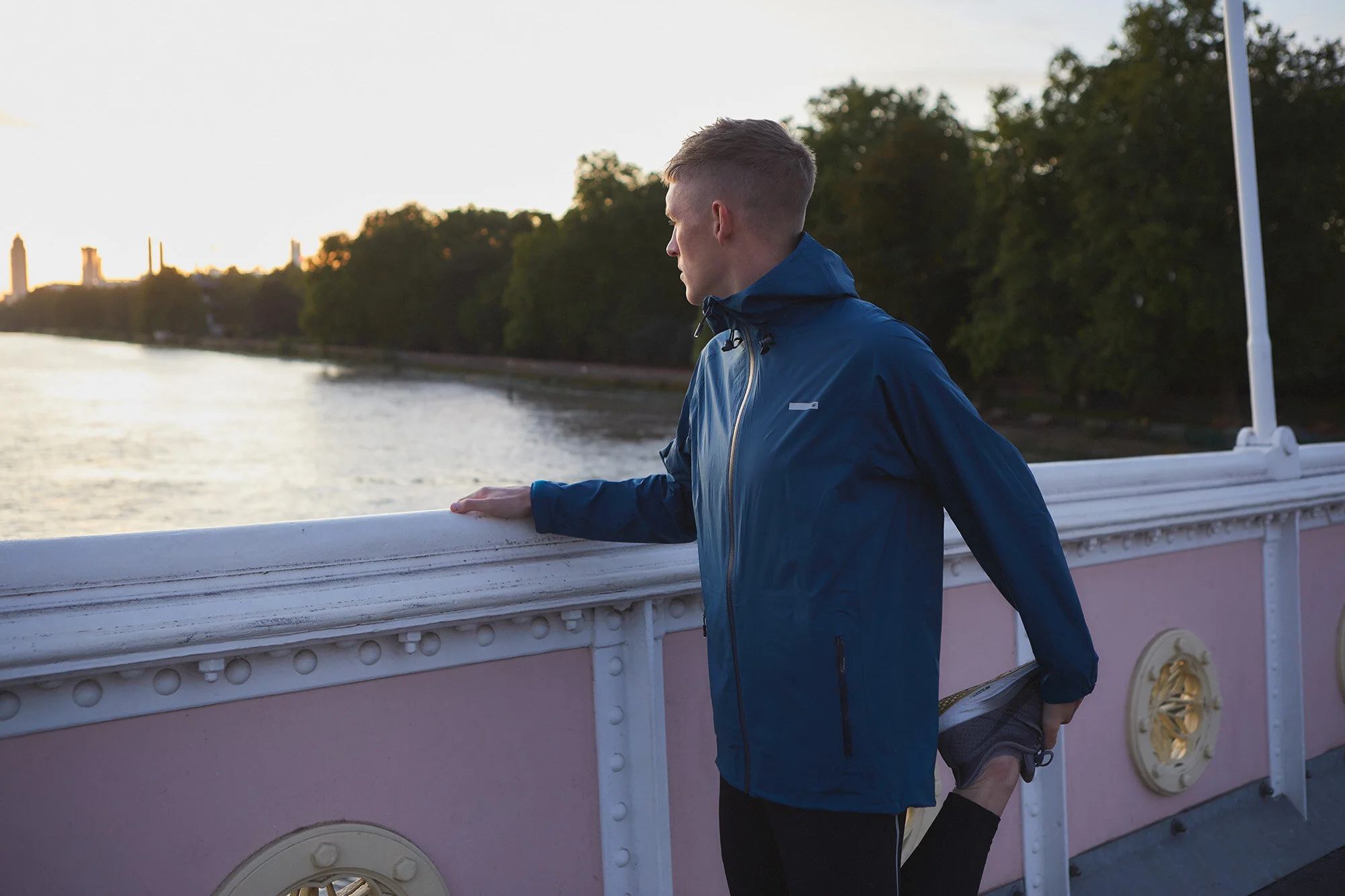 london-running-sportswear-athleisure-sunrise-run-03.jpg