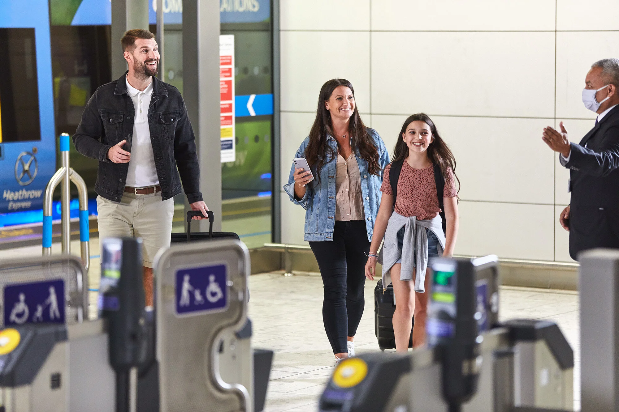 heathrow-express-train-t5-family-departures.jpg