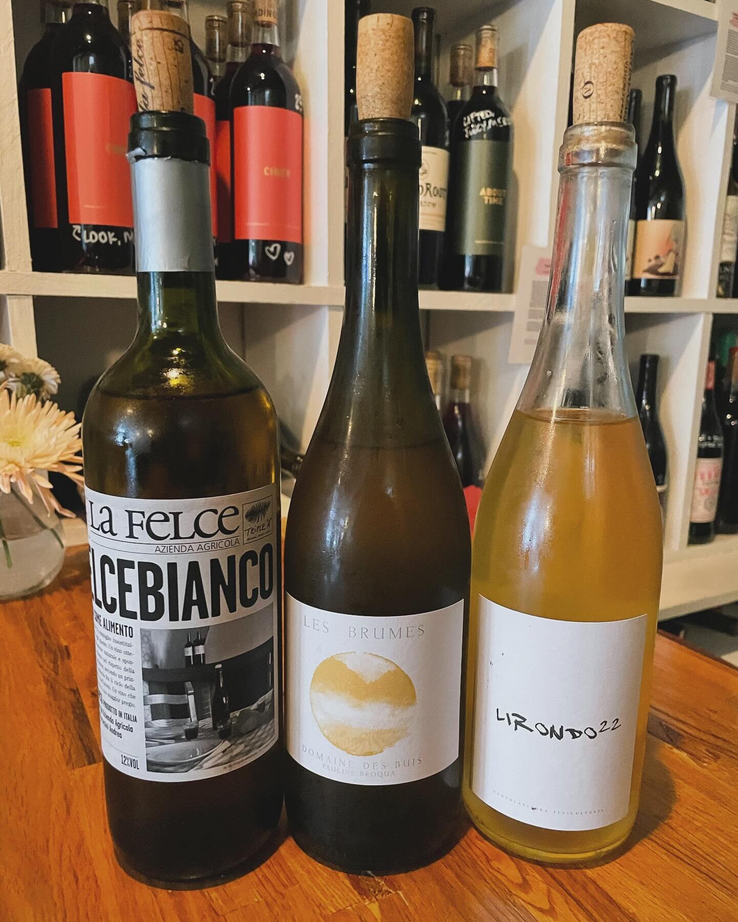 A pot o&rsquo; gold for this weekend&rsquo;s featured flight! Three golden yellow white wines that are sure to bring lots of luck 🍀 $17 for all 3

La Felce FelceBianco &bull; Malvasia + Trebbiano + Vermentino
Domaine des Buis Les Brumes &bull; Cheni