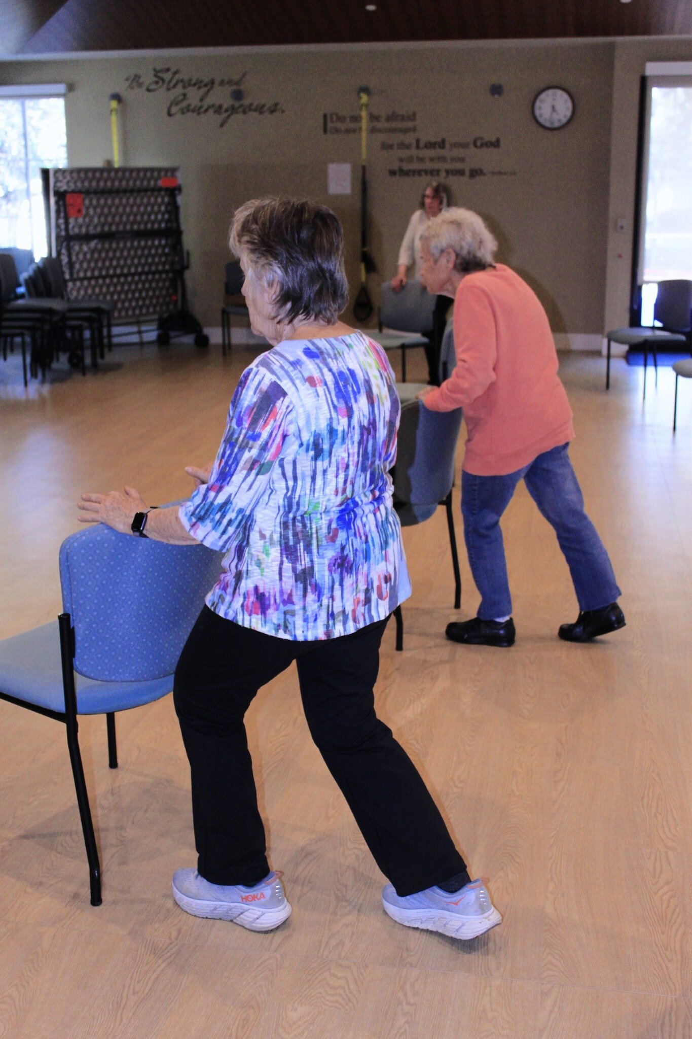 Chair yoga improves strength, improves balance, helps with arthritis, reduces joint pain, and reduces the fear of falls! Have you done your Mountain Pose today?
#healthandwellness #activeseniors #seniorliving #retirement #montevistagrovehomes