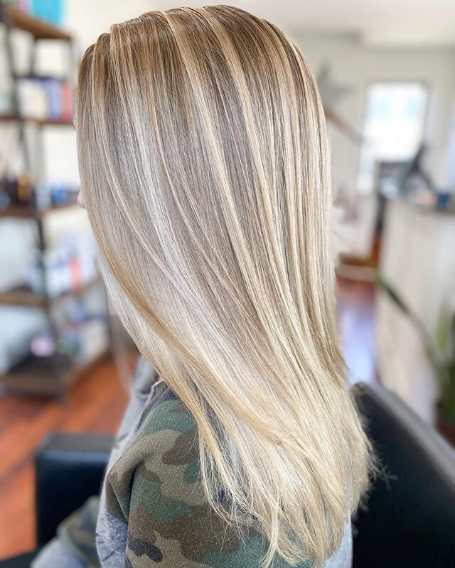 From gold to gorgeous 😍 partial balayage on this pretty lady to brighten her up! ☀️