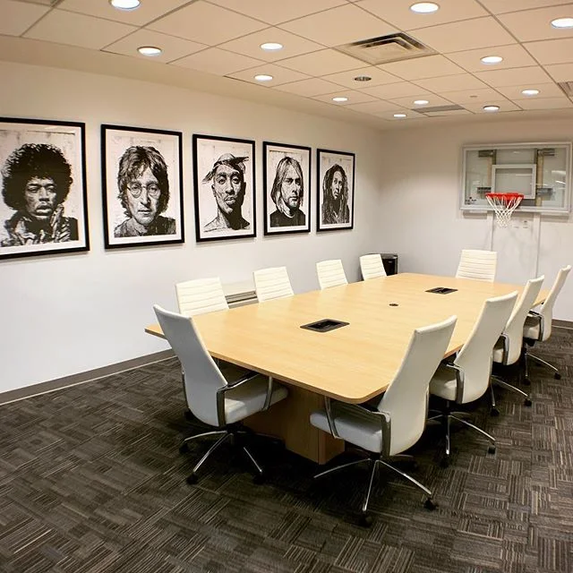 Introducing the Naismith room. Designed for meetings and lessons, this room seats up to 10 guests. 🏀📚 #modernoffice #meetingroom #torontomeetingrooms #meetingspacerental #boardroom #corporatemeetings #privatelessons #bookyourevent #torontotutors #o
