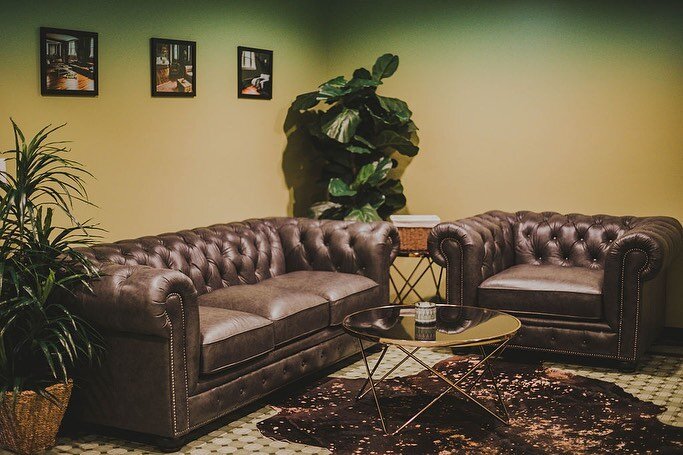 ✨Lounge area✨

Making your shoots look and run smoothly is important to us. We are excited to announce the new lounge waiting area for the Society, Executive, and the non-furry guests of the Reese Studios.

Kick back in the oversized leather sofas. G