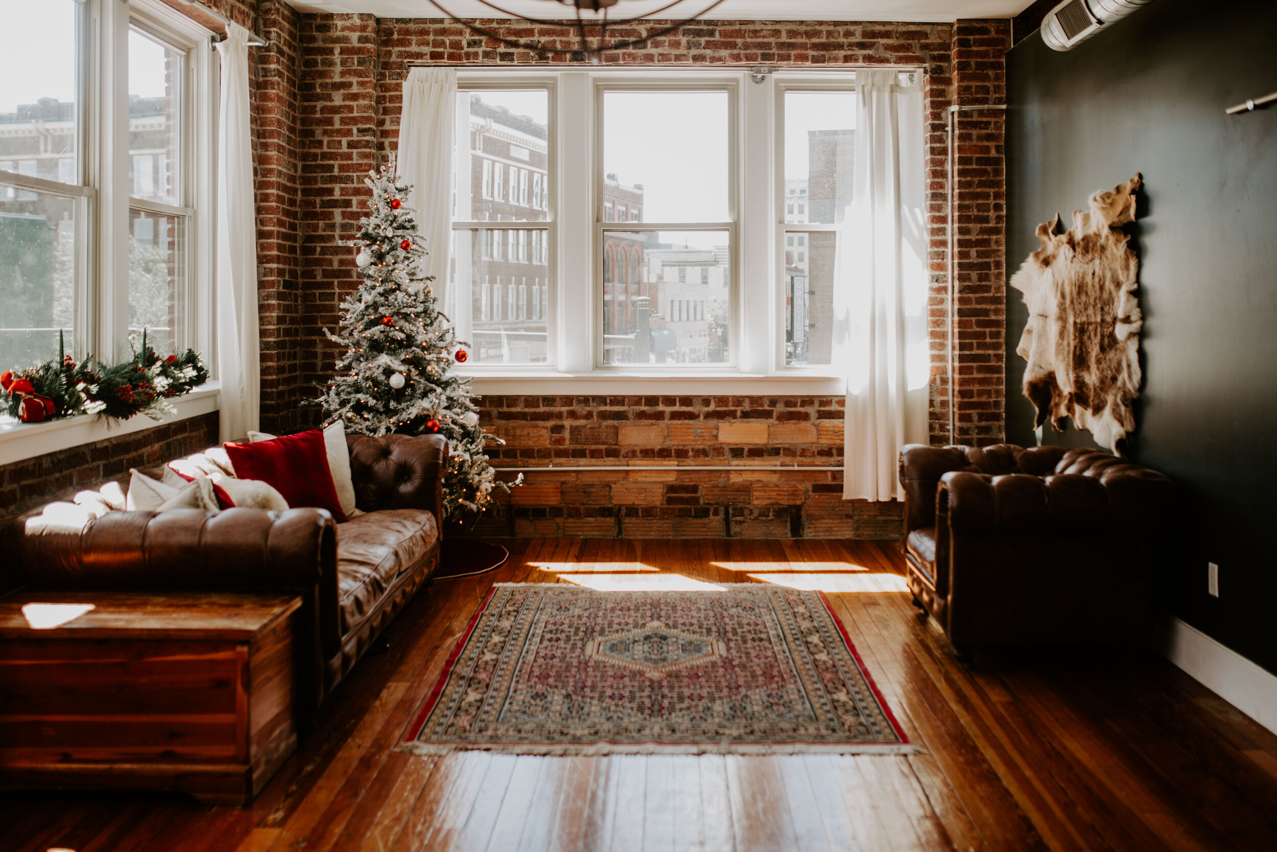 Elk Studio — Lion & Ram