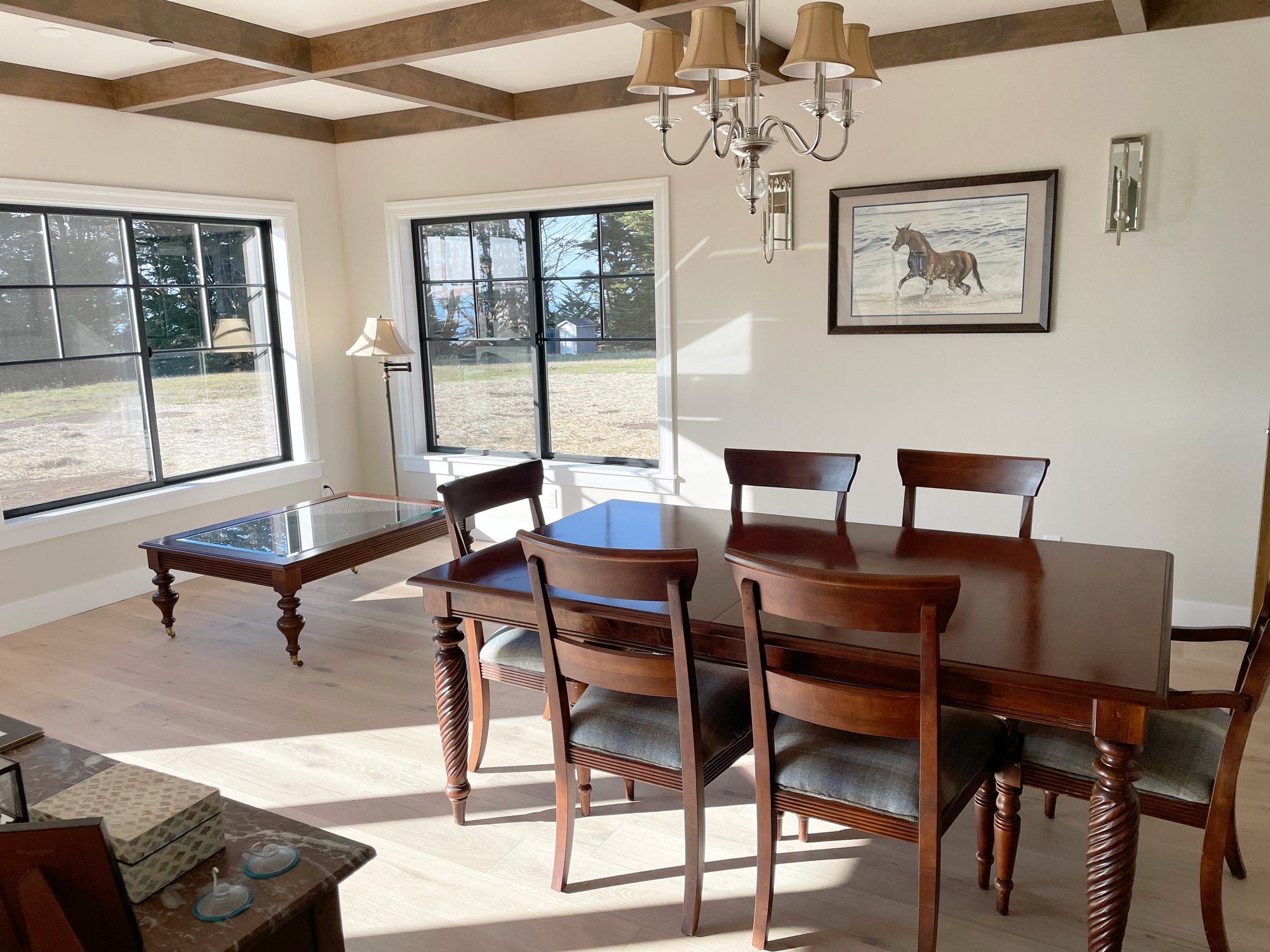 New England Home Dinning Room
