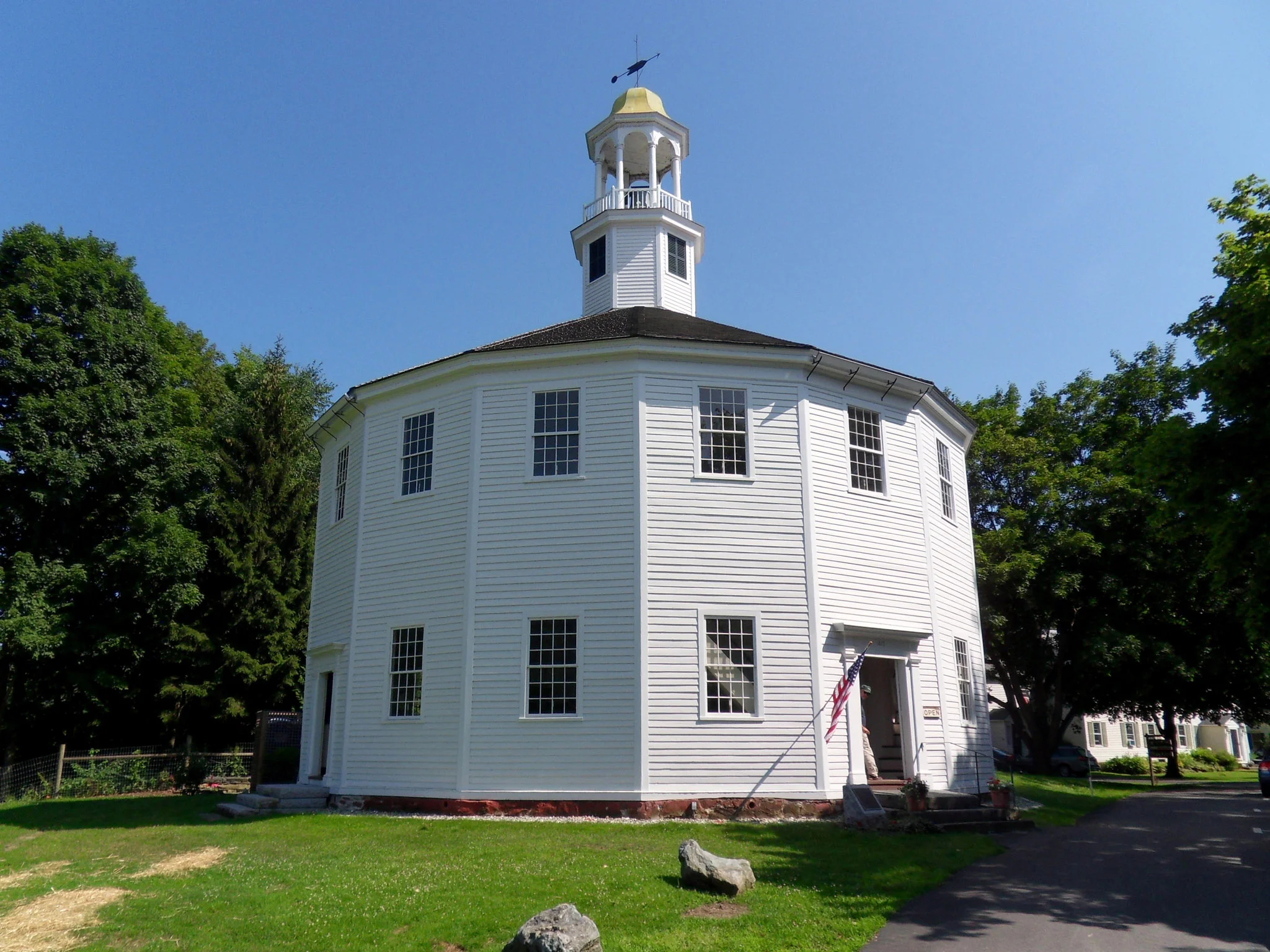 round-church.jpg