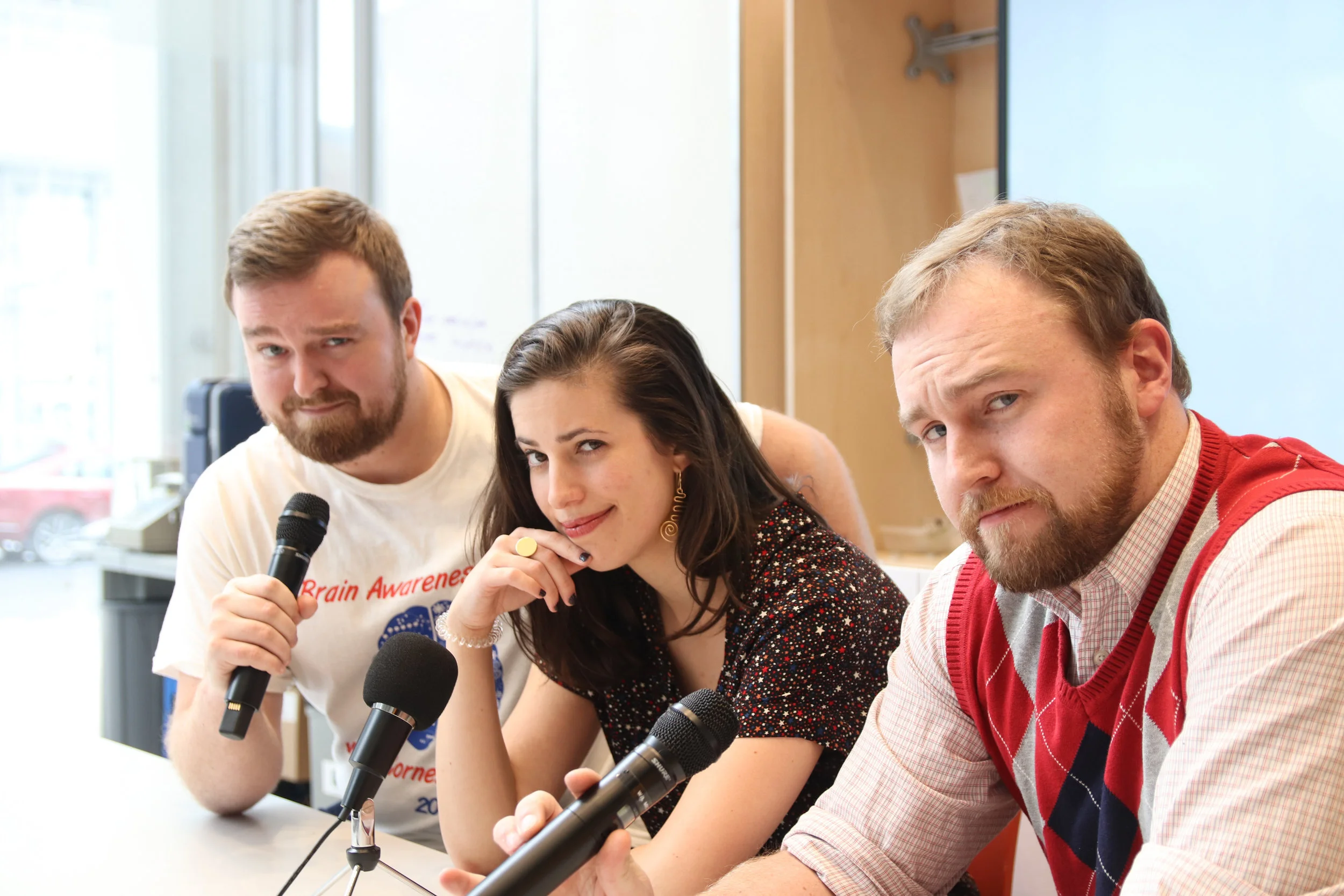 What’s up, earbuds? Photo credit: Tessa Hirschfëld-Stölėr