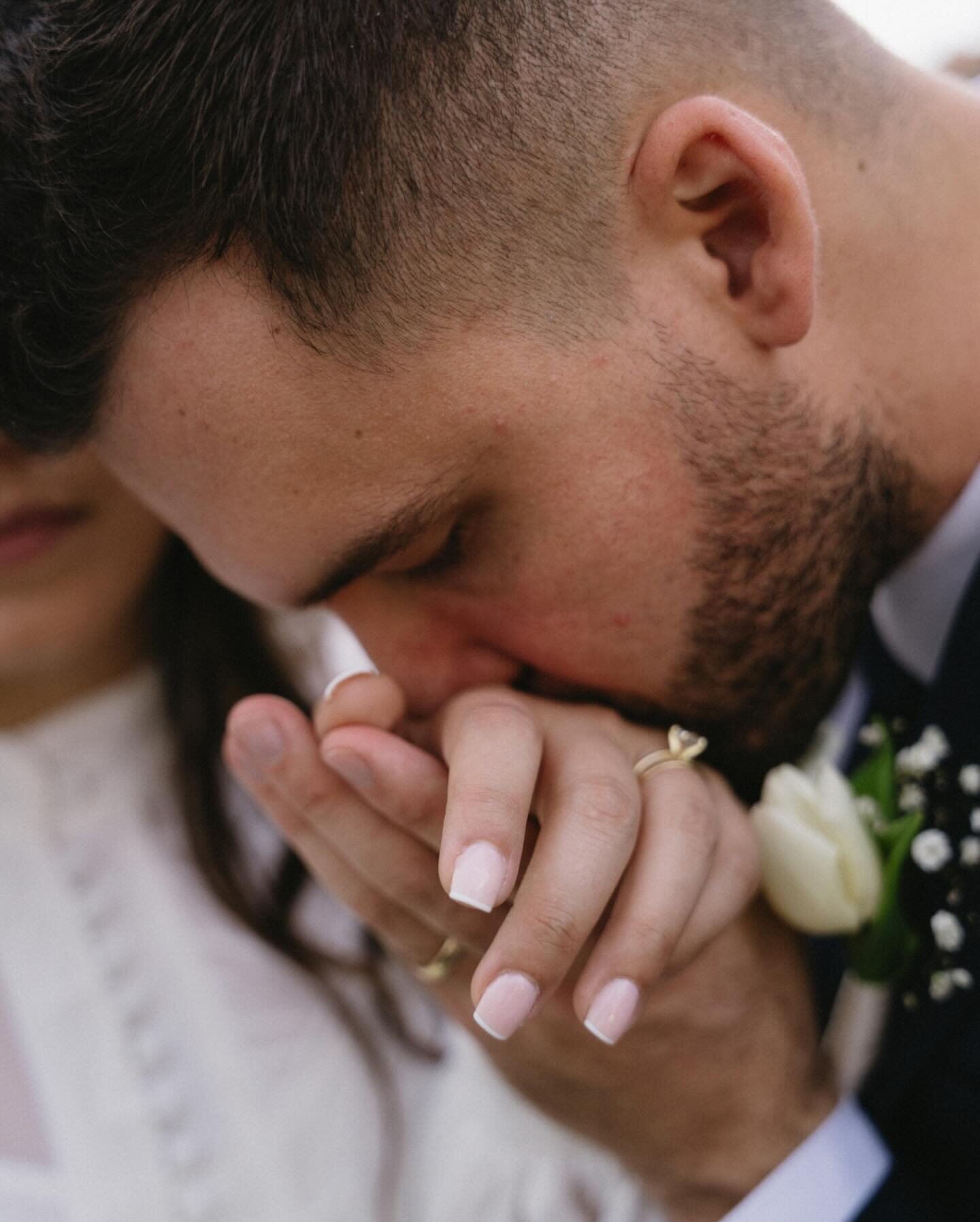 Gabby + Nick&rsquo;s Vow Renewal 🤍

#jacksonvilleweddingphotographer #jaxcouplesphotographer #jaxphptographer #jacksonvillephotographer #jacksonvillefamilyphotographer #jacksonvilleseniorphotographer #weddingsinflorida #floridawedding #floridaweddin