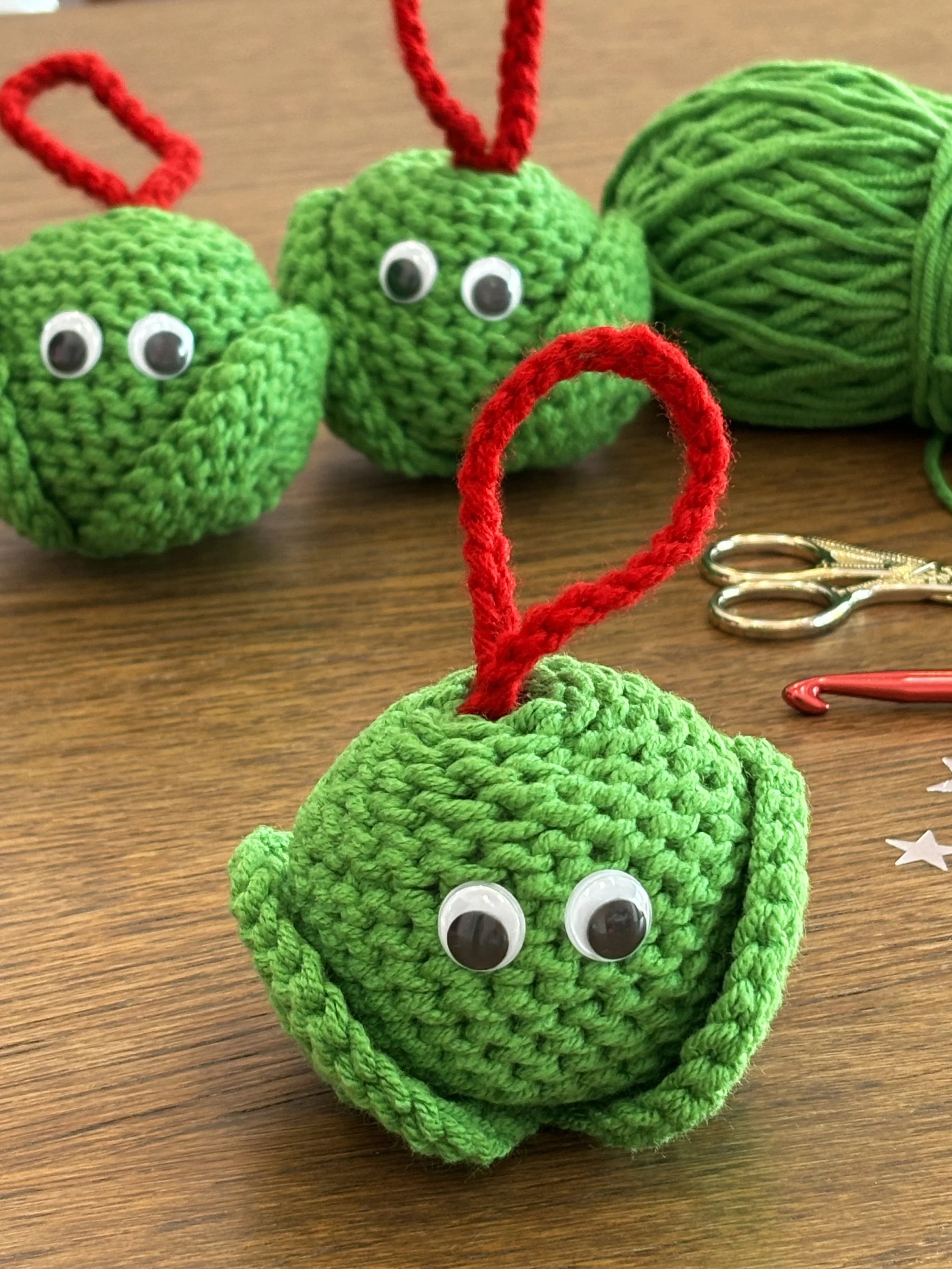 Crochet Sprout Bauble 04.jpg