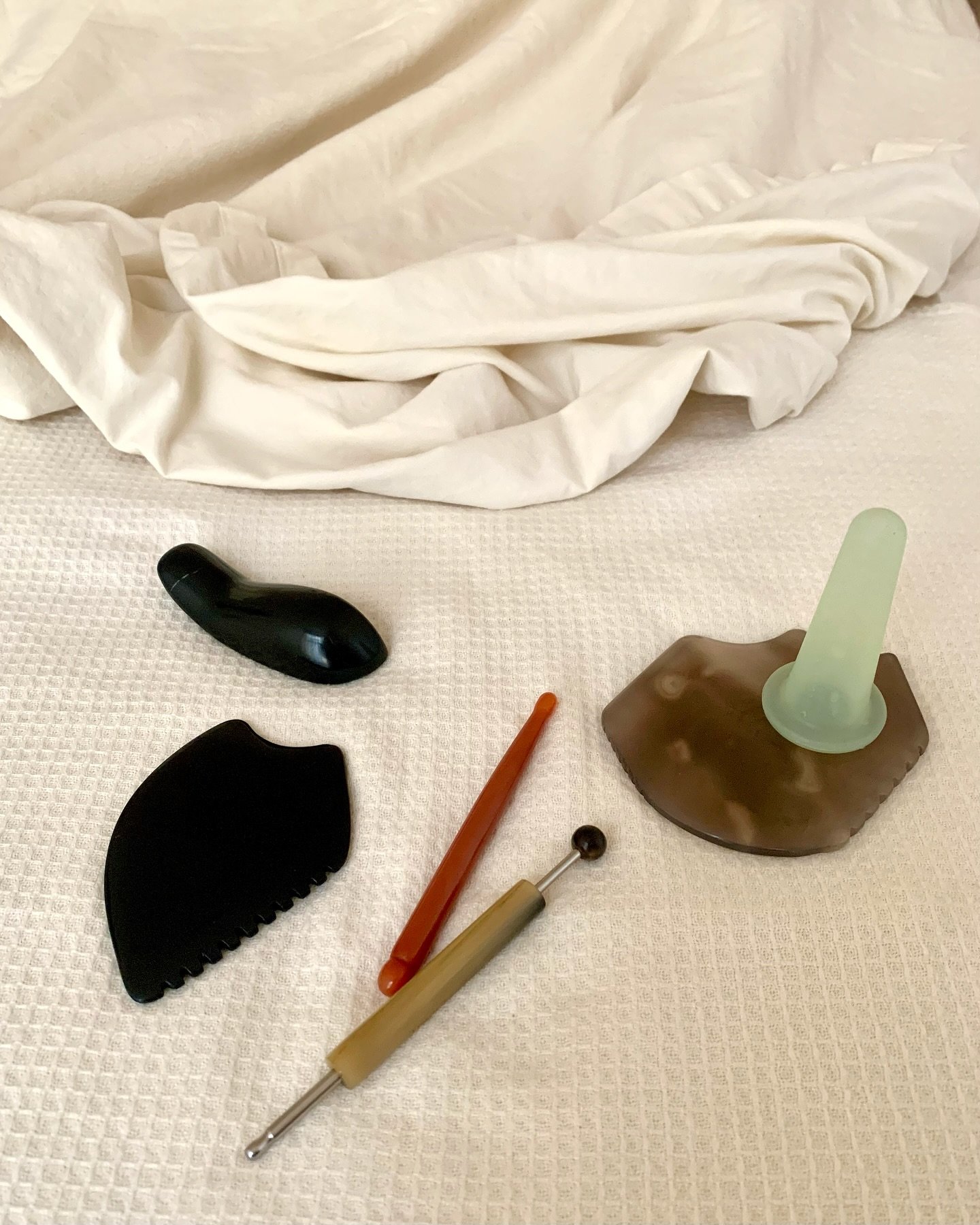 I&rsquo;m only interested in facial treatments 
That make you feel better about yourself, not worse
Where you get off the table asking, &ldquo;what just happened?&rdquo;
That are skin supportive and non-inflammatory 
That are deeply restorative to th