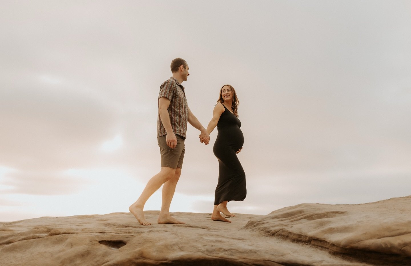 Happy Friday! ✨ It&rsquo;s officially the first day of summer, which means many beach sessions to come ☀️ Loved documenting this sweet season for this beautiful couple &mdash; can&rsquo;t wait to photograph their newborn soon! 🤍
.
.
.
.
.
.
.
.
.
.
