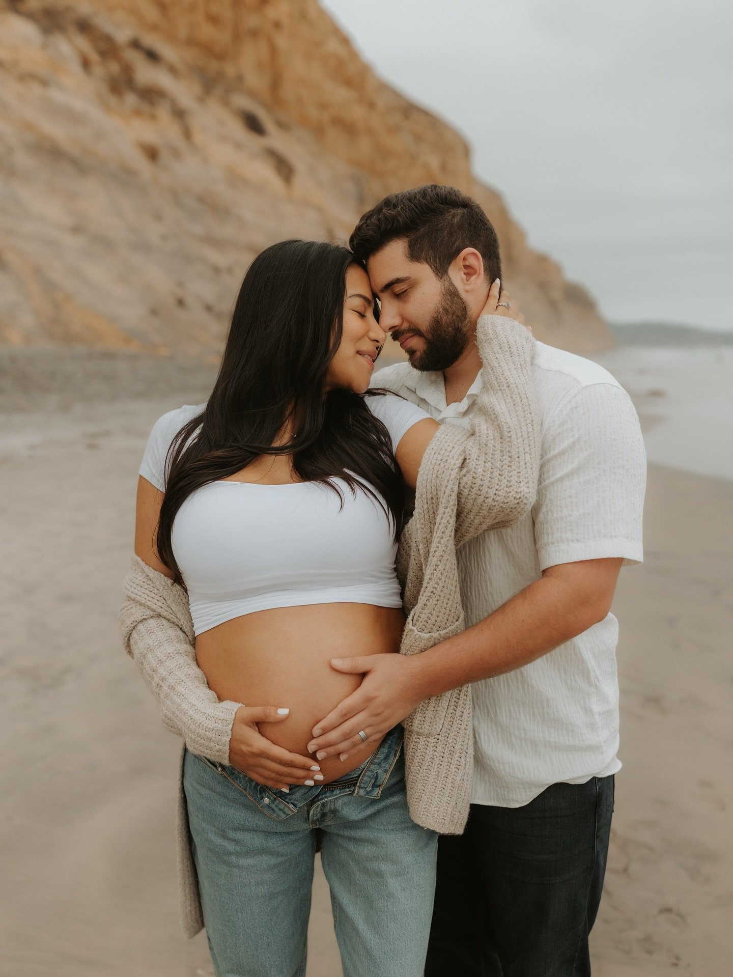 I&rsquo;ve had lots of beautiful maternity sessions lately and another one scheduled for today. Loving all the baby bumps! 🤍
.
.
.
.
.
.
.
.
.
#sdphotographer #sandiegophotographer #sandiegolifestylephotographer #socalphotographer #californiaphotogr