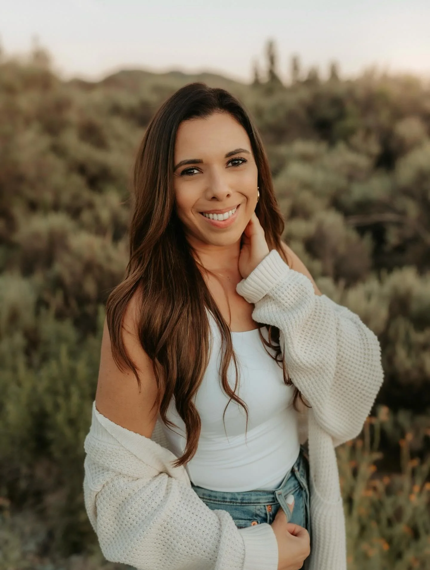 Hey there! It&rsquo;s been awhile since I&rsquo;ve shown my face on here so I thought it was time for an updated photo and intro. Tbh these posts always feel awkward to me. I&rsquo;m usually the one behind the camera so being on the other side of the