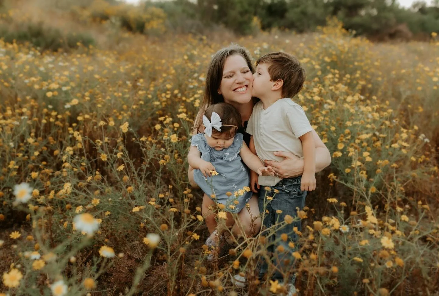 There&rsquo;s something so special about getting to watch families grow 🤍

A couple years ago, I was here in these same wildflowers capturing this lovely family as a family of three and now they&rsquo;re a family of four. It was so special getting t