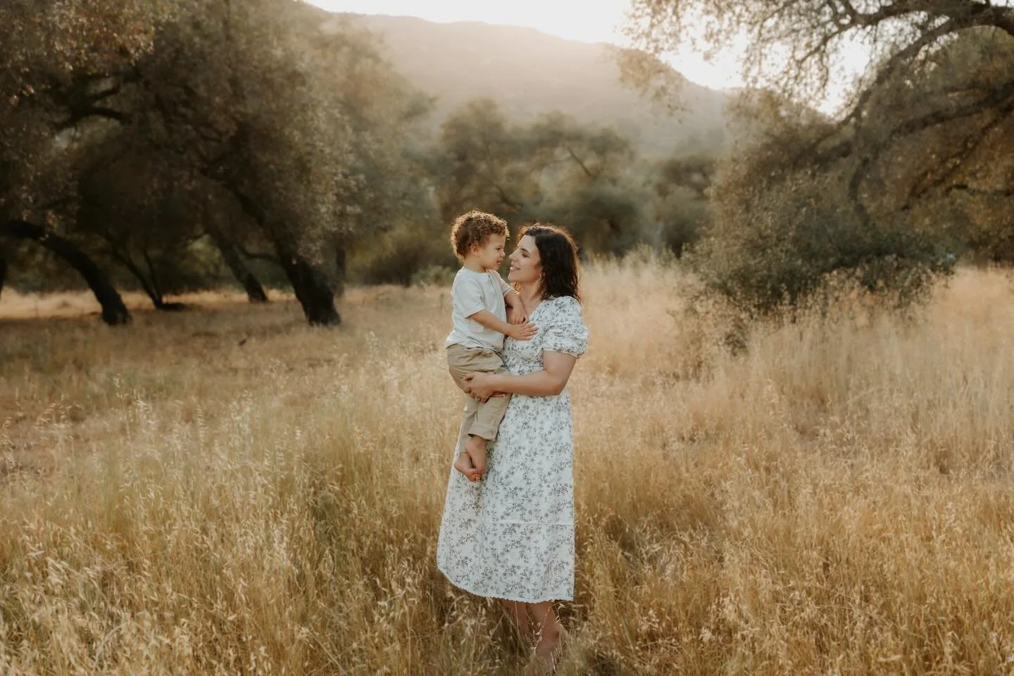 My Motherhood Mini Sessions were such a beautiful success✨ This sweet mama and her little boy completely melted my heart 🤍

San Diego Family Photographer 
San Diego Photographer 
San Diego Motherhood Photographer 
#sandiegophotographer #sandiegofami