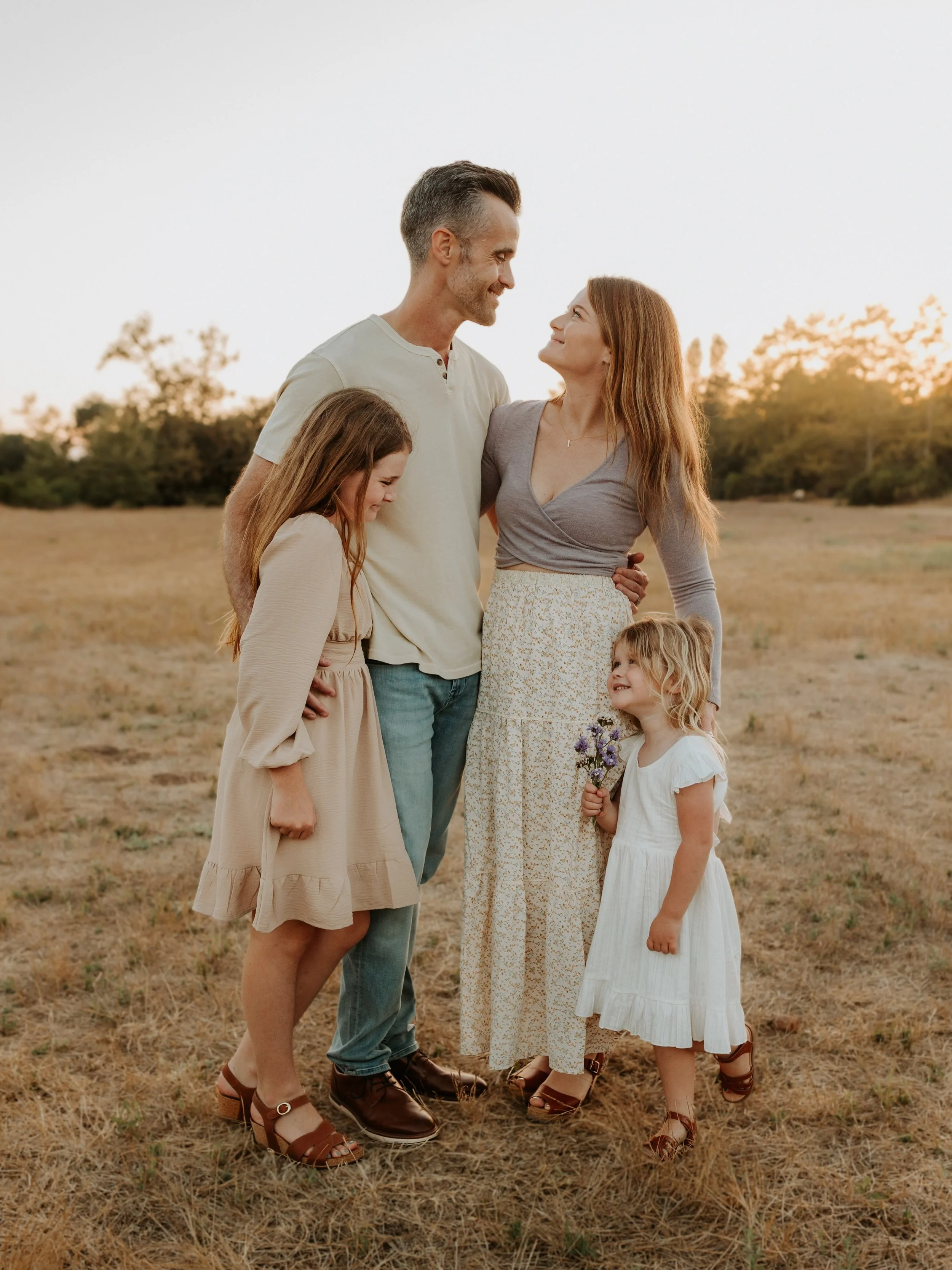 I can&rsquo;t believe we&rsquo;re already in August! Just a reminder that I&rsquo;m now booking fall sessions. I can&rsquo;t wait to reconnect with many of my repeat clients and meet some new faces this season. 🤍