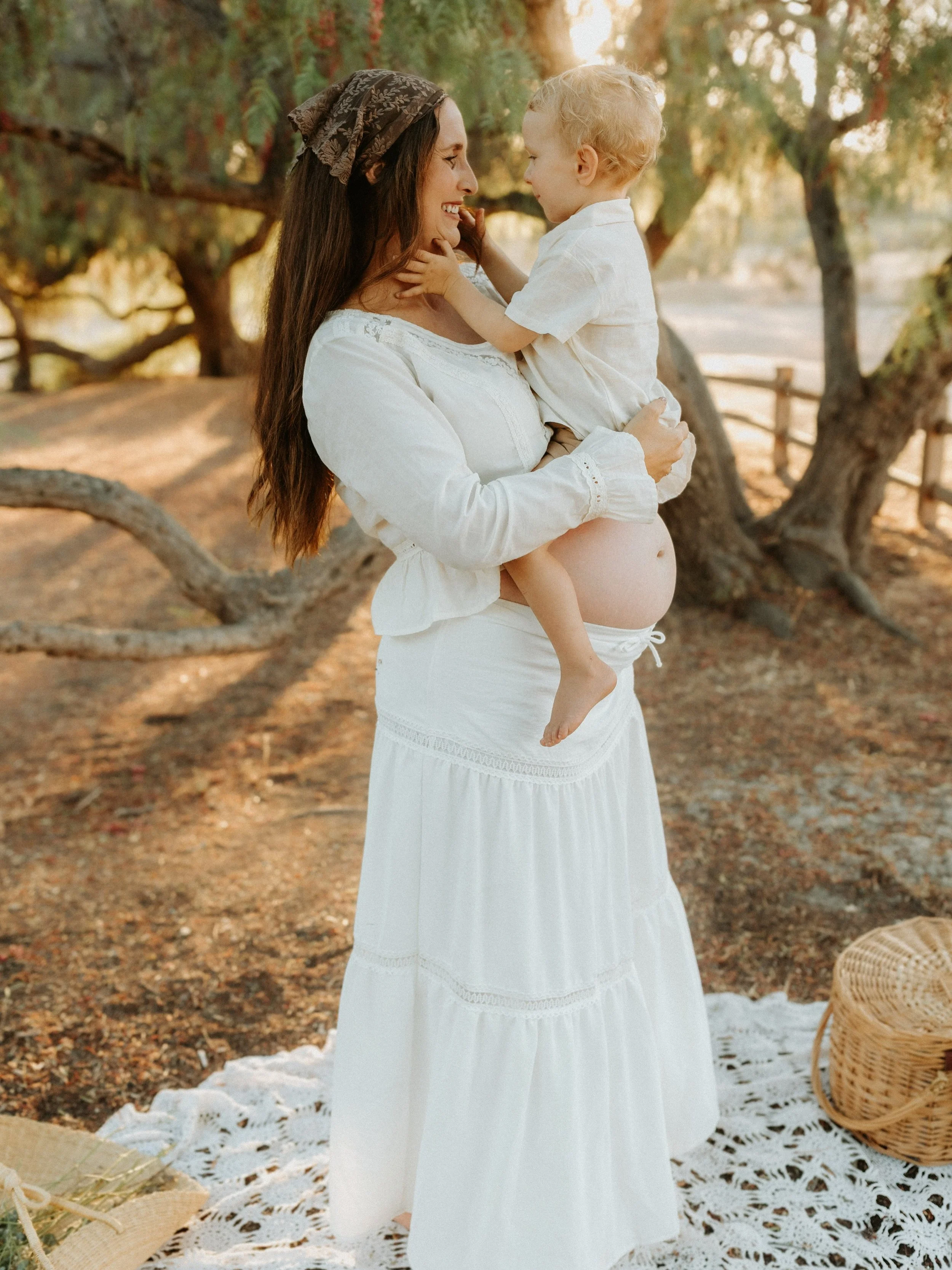 I have way too many favorites from this family maternity session 🤍 Narrowing them down was definitely not easy! Just a heads up, I&rsquo;ll be sharing more from this gallery because I&rsquo;m a little obsessed with this one and this family 🤍

San D
