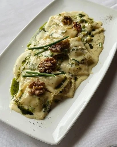 Discover Giovanni’s Signature Ravioli: Authentic Italian Flavors in Ottawa