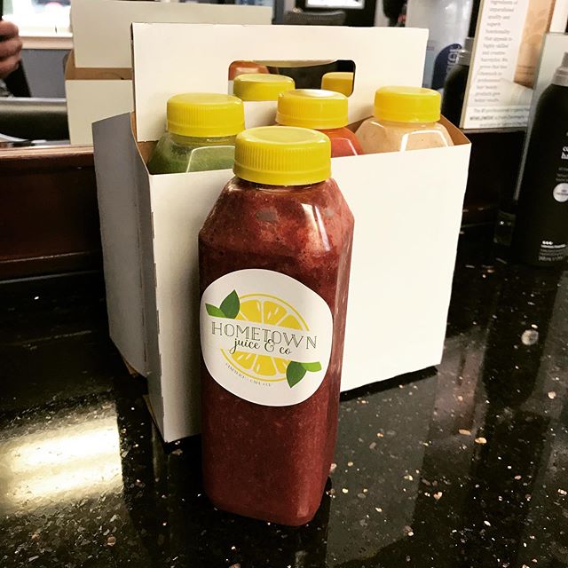 Day 2 for my #hometownjuice cleanse!!! These juices are AMAZING, and I haven&rsquo;t felt hungry at all!! If you need a rest do it!! @hometownjuicebar