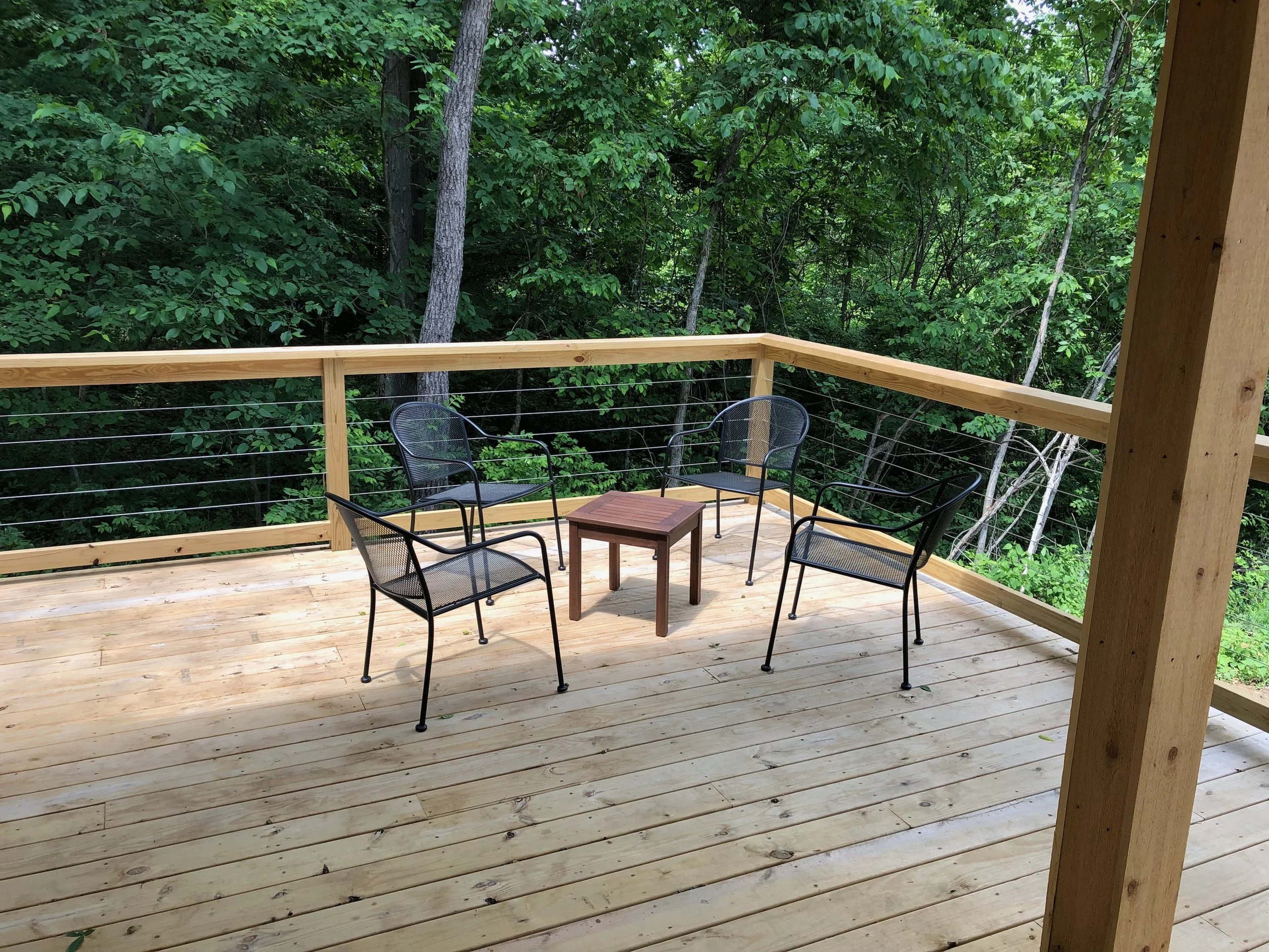 cabinporch.jpeg