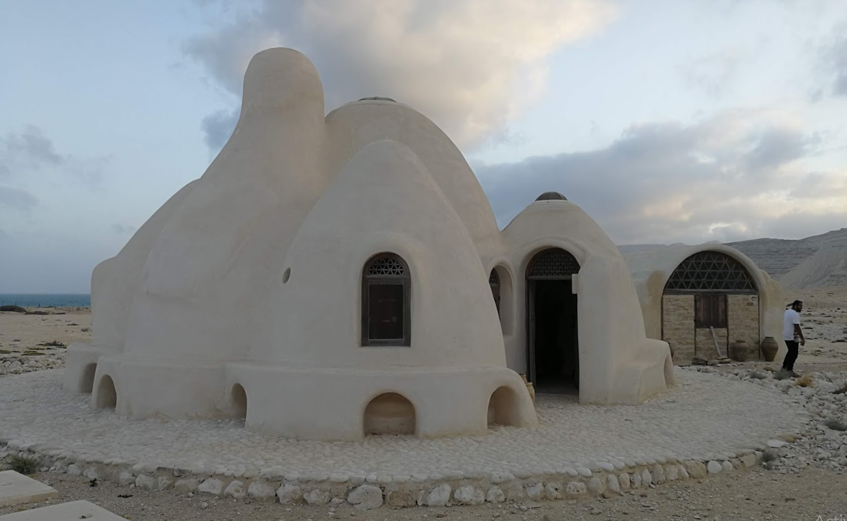 south view - both moon and tri vault.PNG