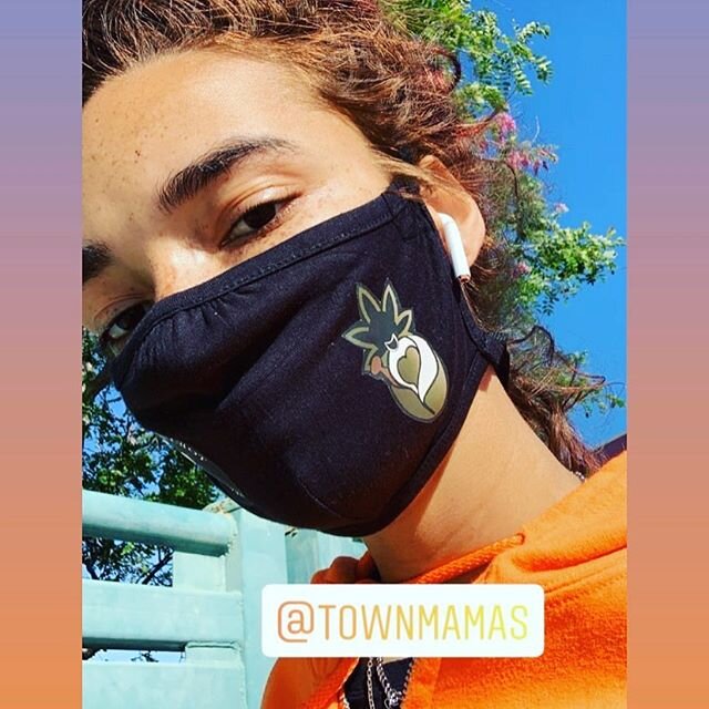 This warrior right here is keeping it safe when she goes out as new onsite worker 💪🏾🐝👏🏾. .
Also @myronpotier let us know when our exclusive run of @townmamas #masks are available for self care during #pandemic .😷💚
.
.
#love #selfcare #masks #t