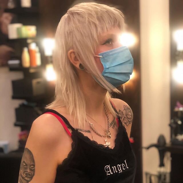 @superhands.dylan back at it with the badass style!! Check out the rest of his work!
&bull;
&bull;
&bull;
&bull;
&bull;
&bull;
&bull;
#bleachedhair #bleachedmullet #mullet #blondemullet #vancouverhairstylist #vancouverhairdresser #vancouverhair #styl