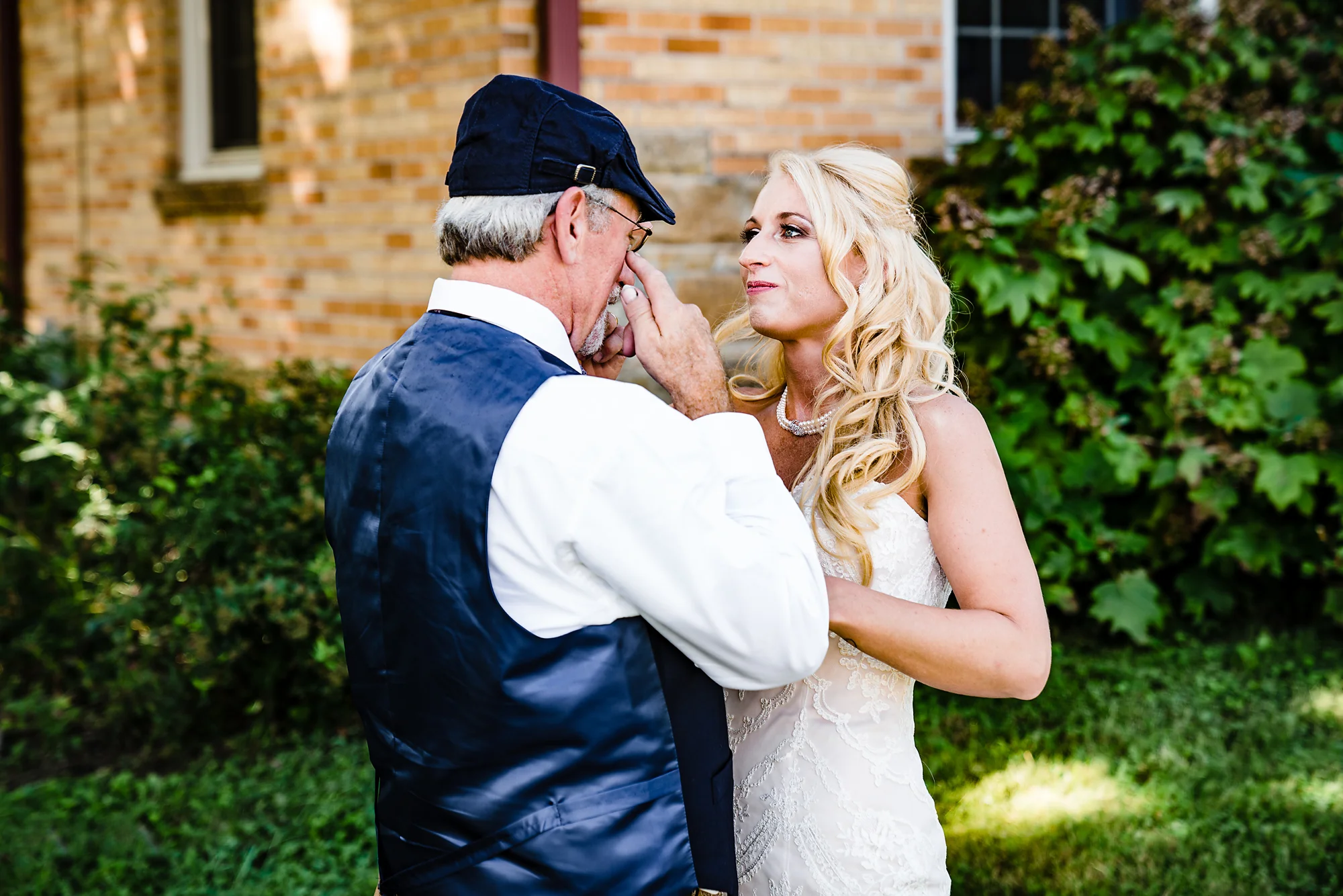 Lawrenceburg-Event-Center-Cincinnati-Wedding-Photographers-13.jpg
