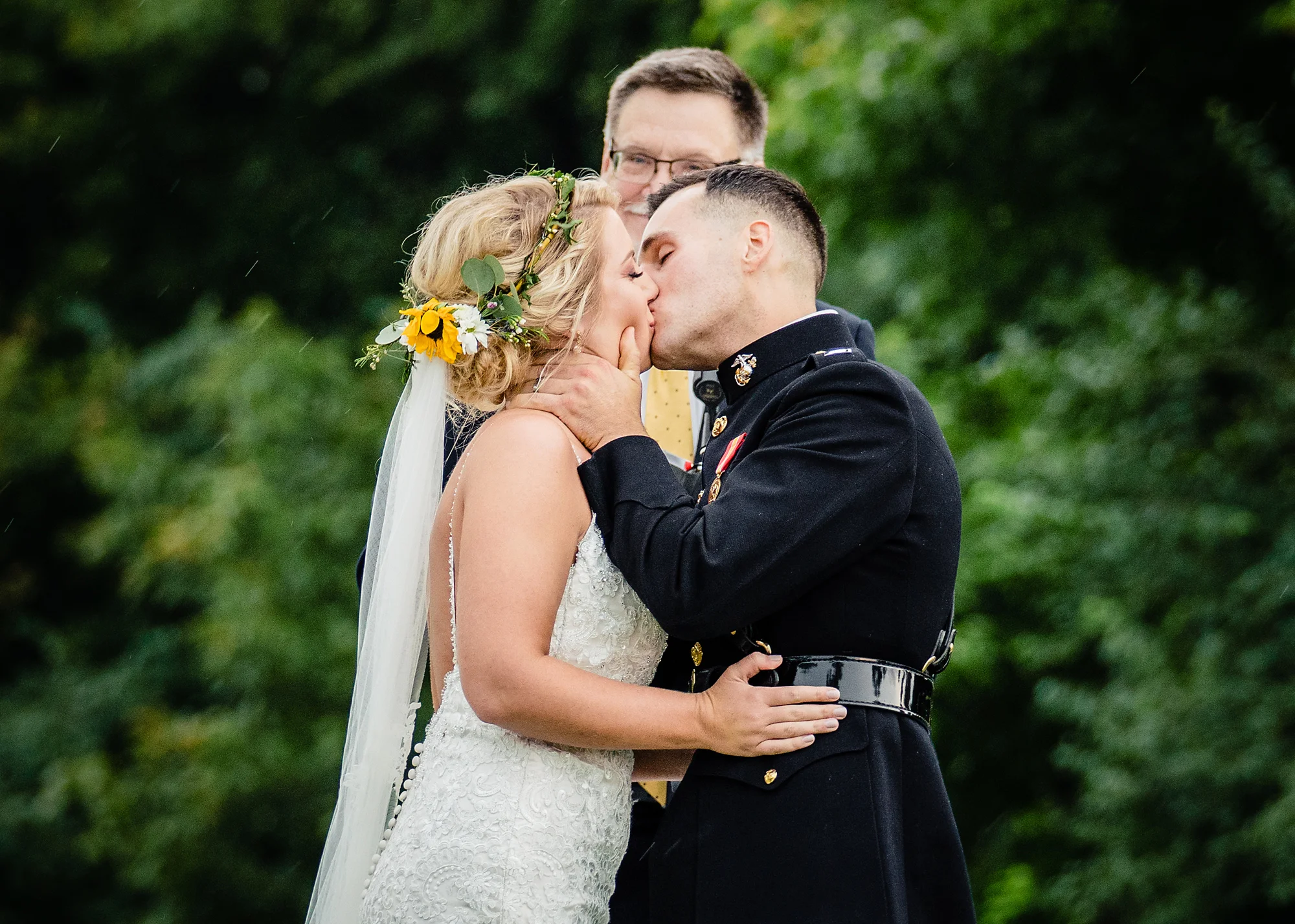 Cincinnati-Wedding-Photographers-Hughes-Center-Barn-33.jpg