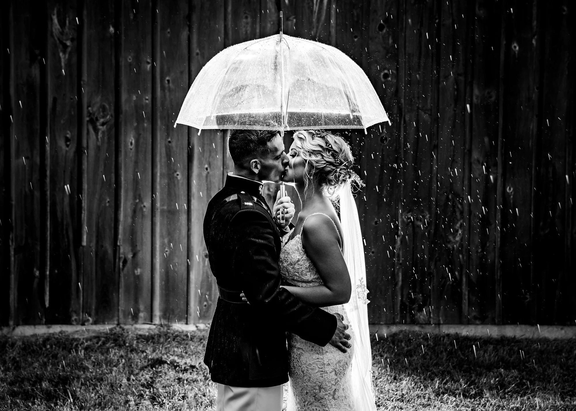 Cincinnati-Wedding-Photographers-Hughes-Center-Barn-34.jpg