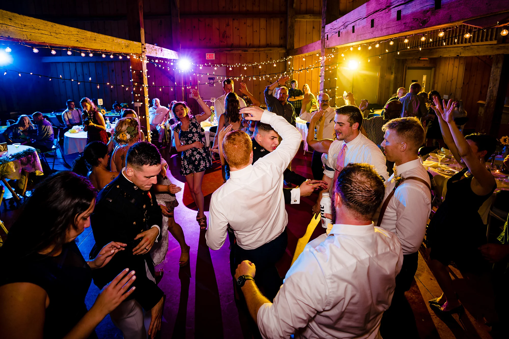Cincinnati-Wedding-Photographers-Hughes-Center-Barn-27.jpg