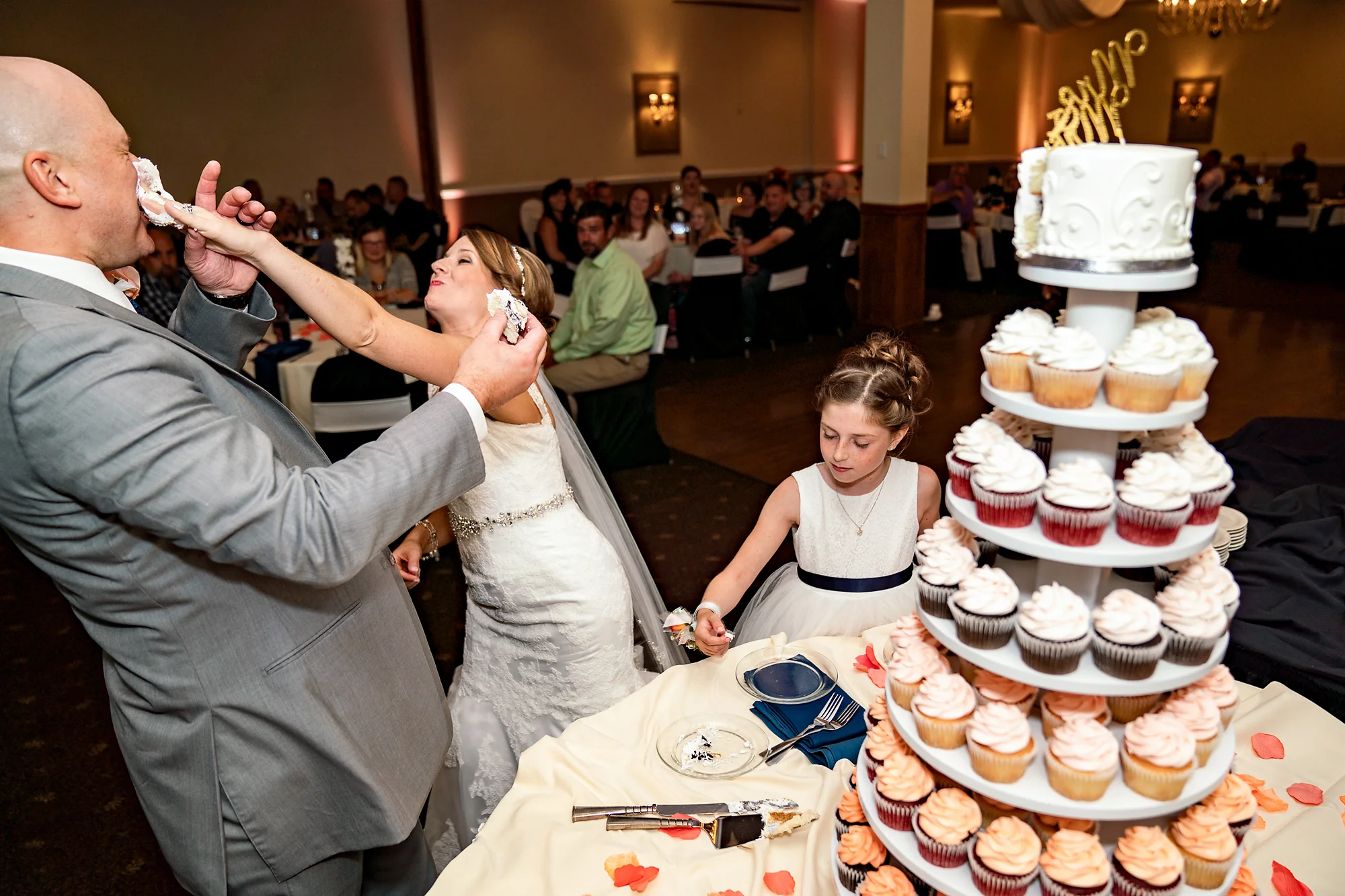 Receptions-Fairfield-Wedding-Photographer-Cincinnati-6.jpg