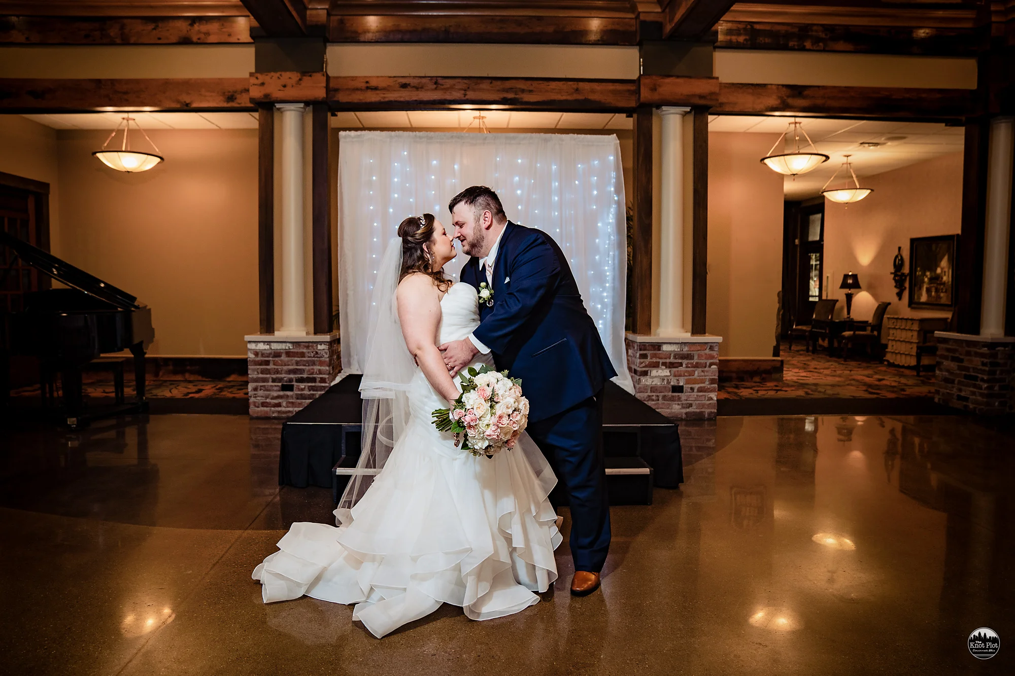 Oscar-Event-Center-Jungle-Jims-Cincinnati-Wedding-Photography-17.jpg