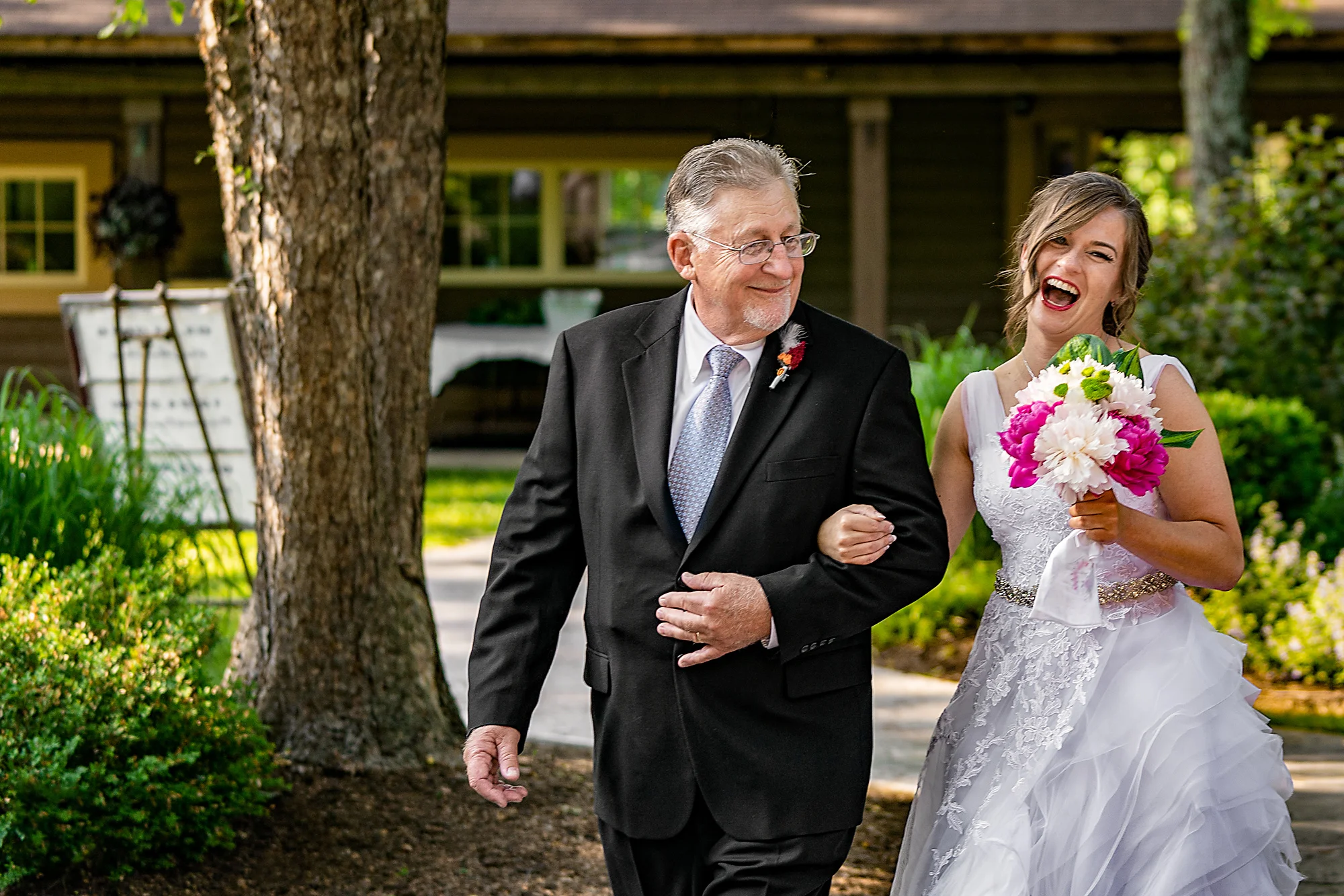 Pattison-Park-Lodge-Wedding-Cincinnati-Ohio-Photographer-3.jpg