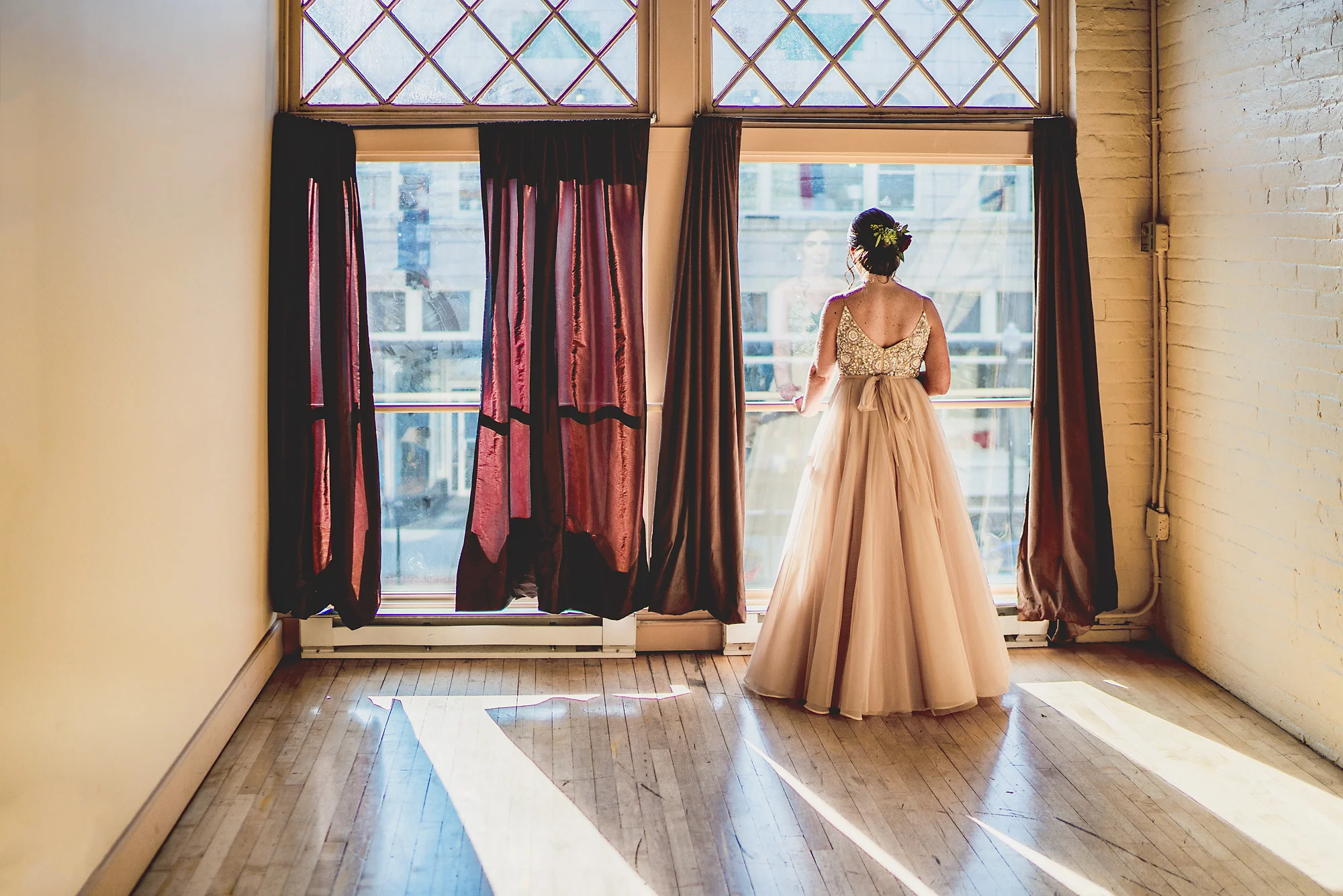 Cincinnati-Wedding-Photographer-Madison-South-Event-Center-24.jpg