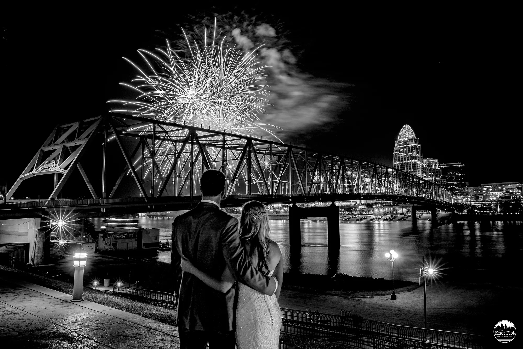 Newport-Aquarium-Wedding-Photos-26.jpg