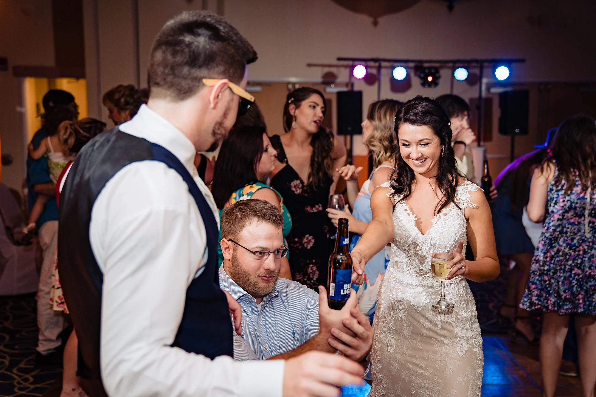 Embassy-Suites-Rivercenter-Wedding-Photography-39.jpg