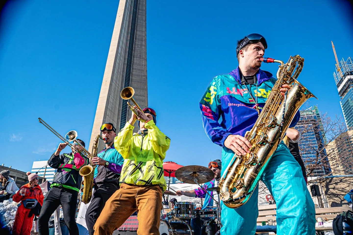 Snow day vibes in Toronto ❄️🥶 Hope you&rsquo;re staying warm &amp; safe, wherever you are!

Throwback to this bluebird day for the @steamwhistlebrewing Roundhouse Winter Craft Beer Fest in 2023 🍻

✨Our first show of 2026 is coming up on Feb 3 at @r