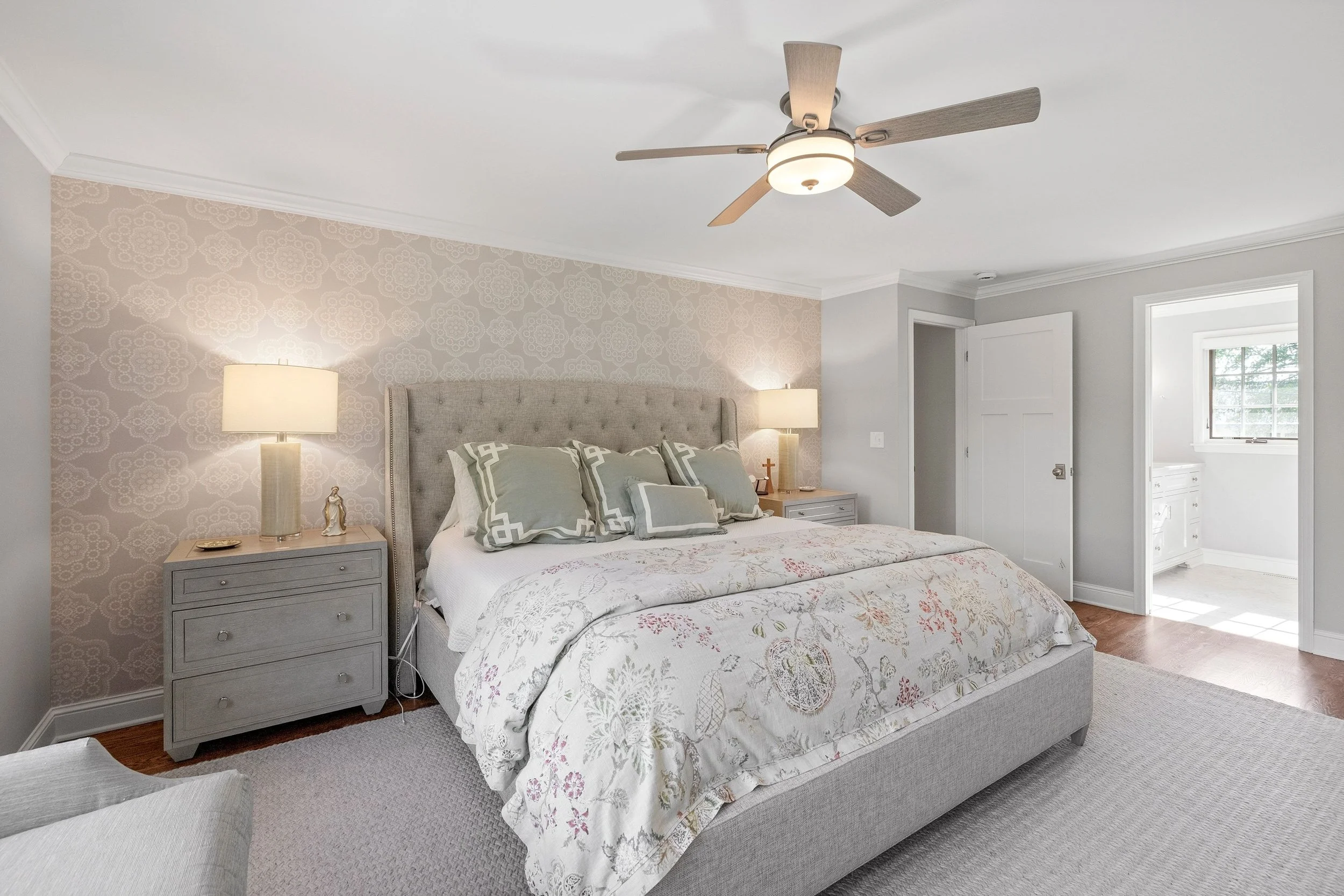 044_bedroom_primary_4_563.jpg